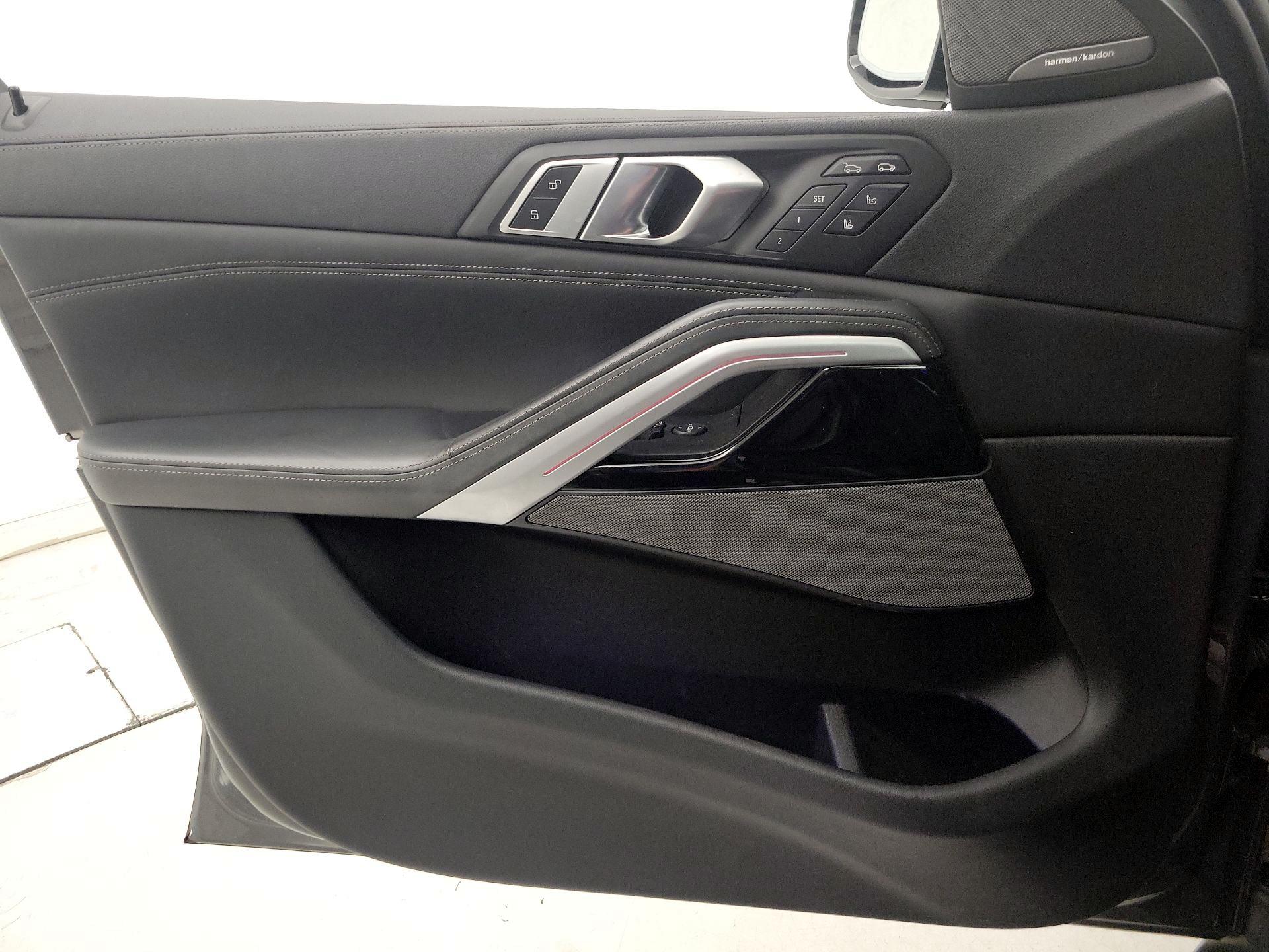 Thumbnail: 2022 BMW X6 - 12