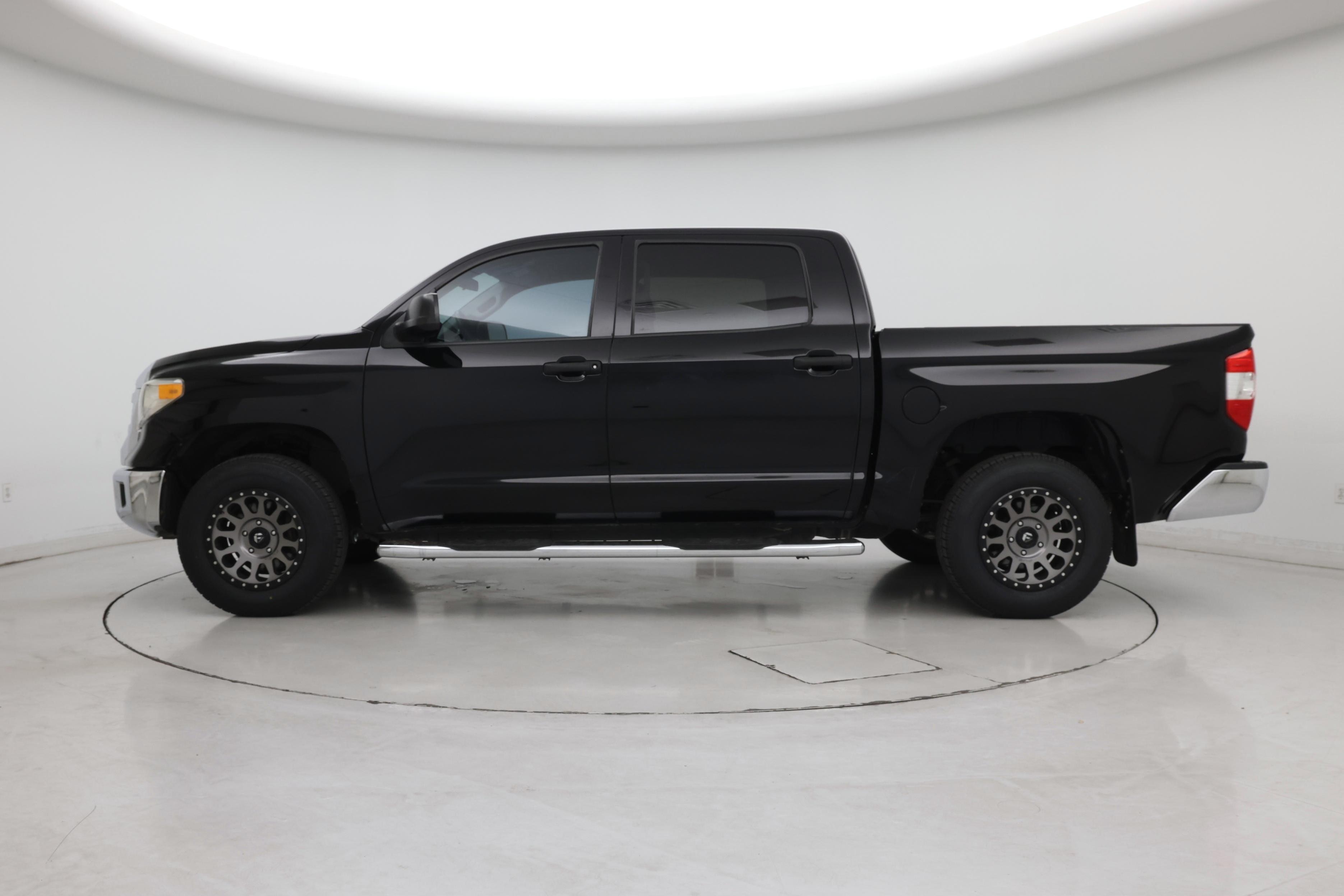 Thumbnail: 2016 Toyota Tundra - 3