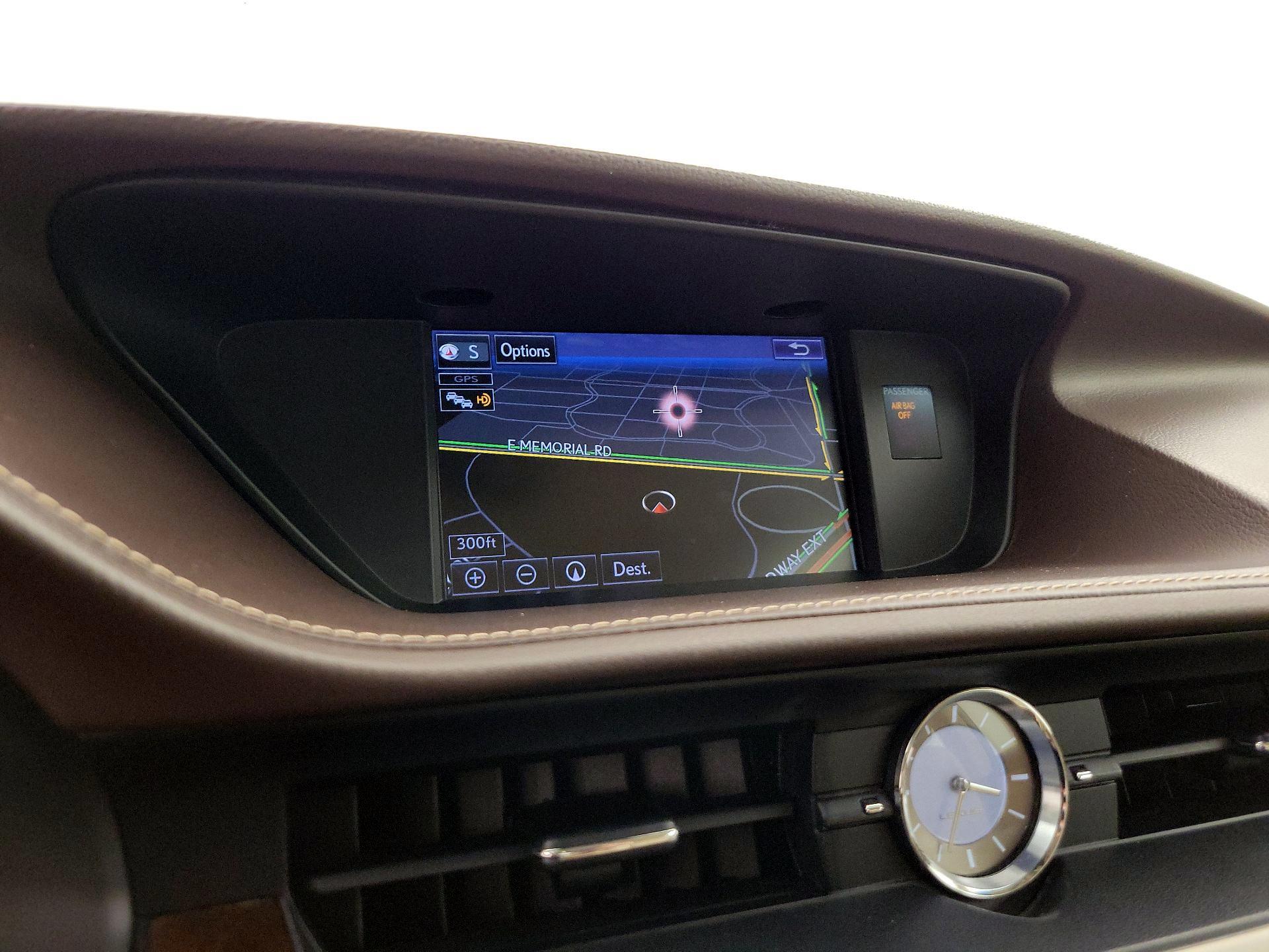 Thumbnail: 2016 Lexus ES - 14