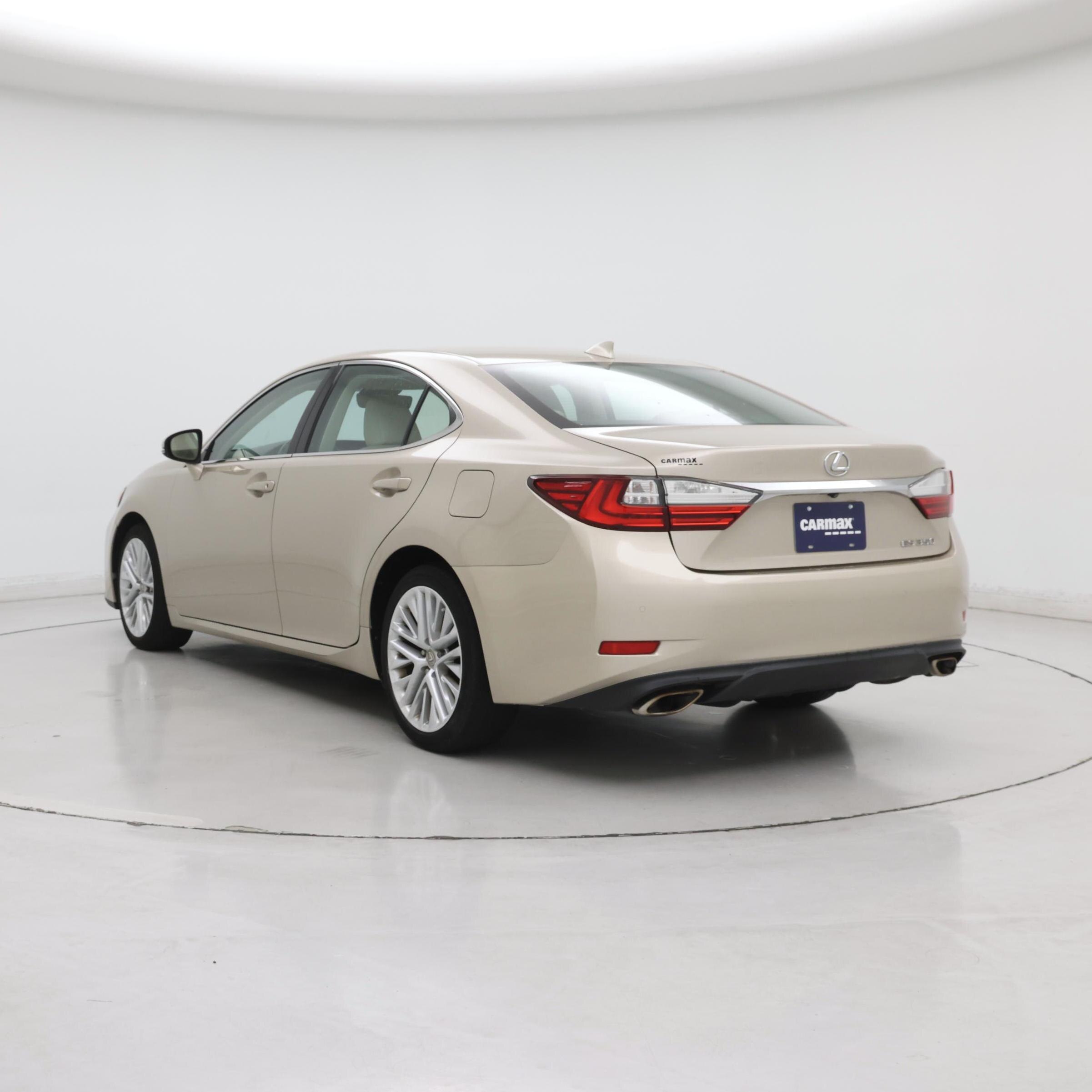 Thumbnail: 2016 Lexus ES - 2
