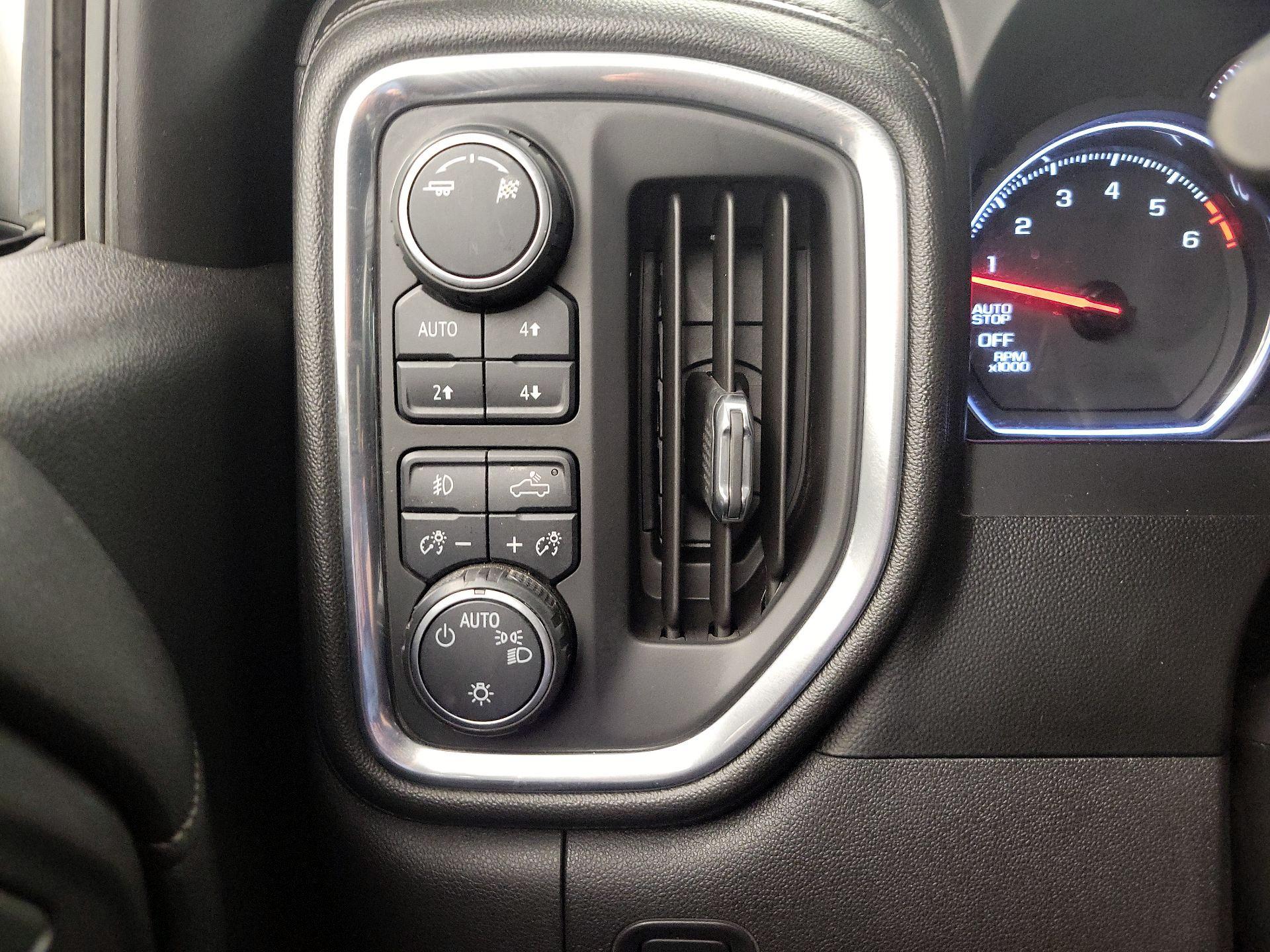 Thumbnail: 2019 Chevrolet Silverado 1500 - 13