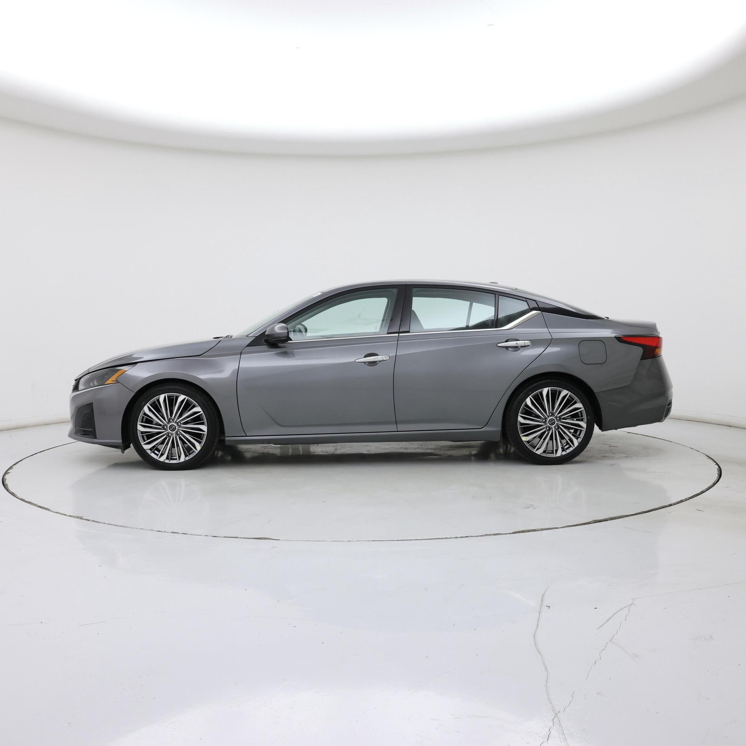 Thumbnail: 2023 Nissan Altima - 3