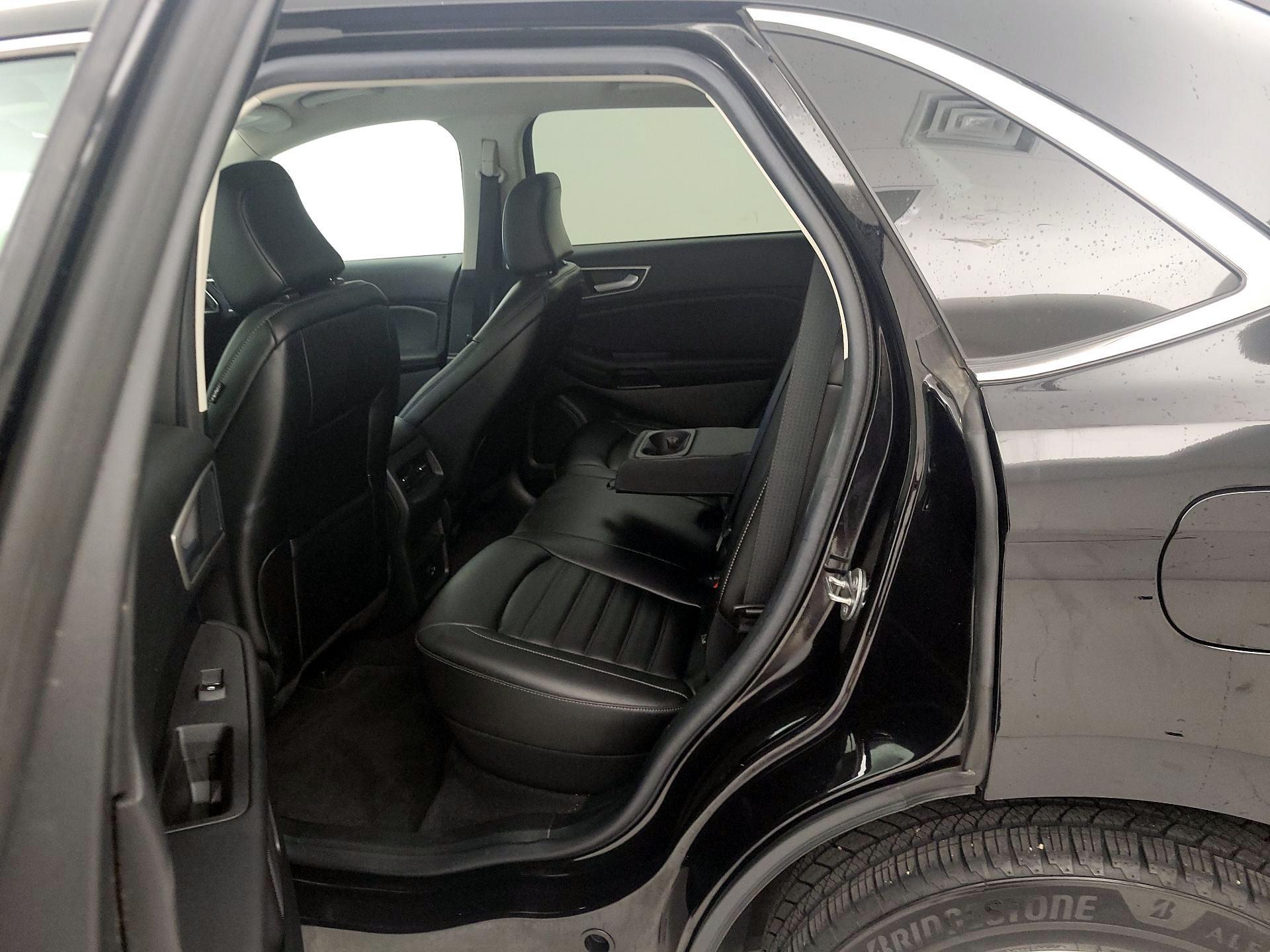 Thumbnail: 2021 Ford Edge - 19