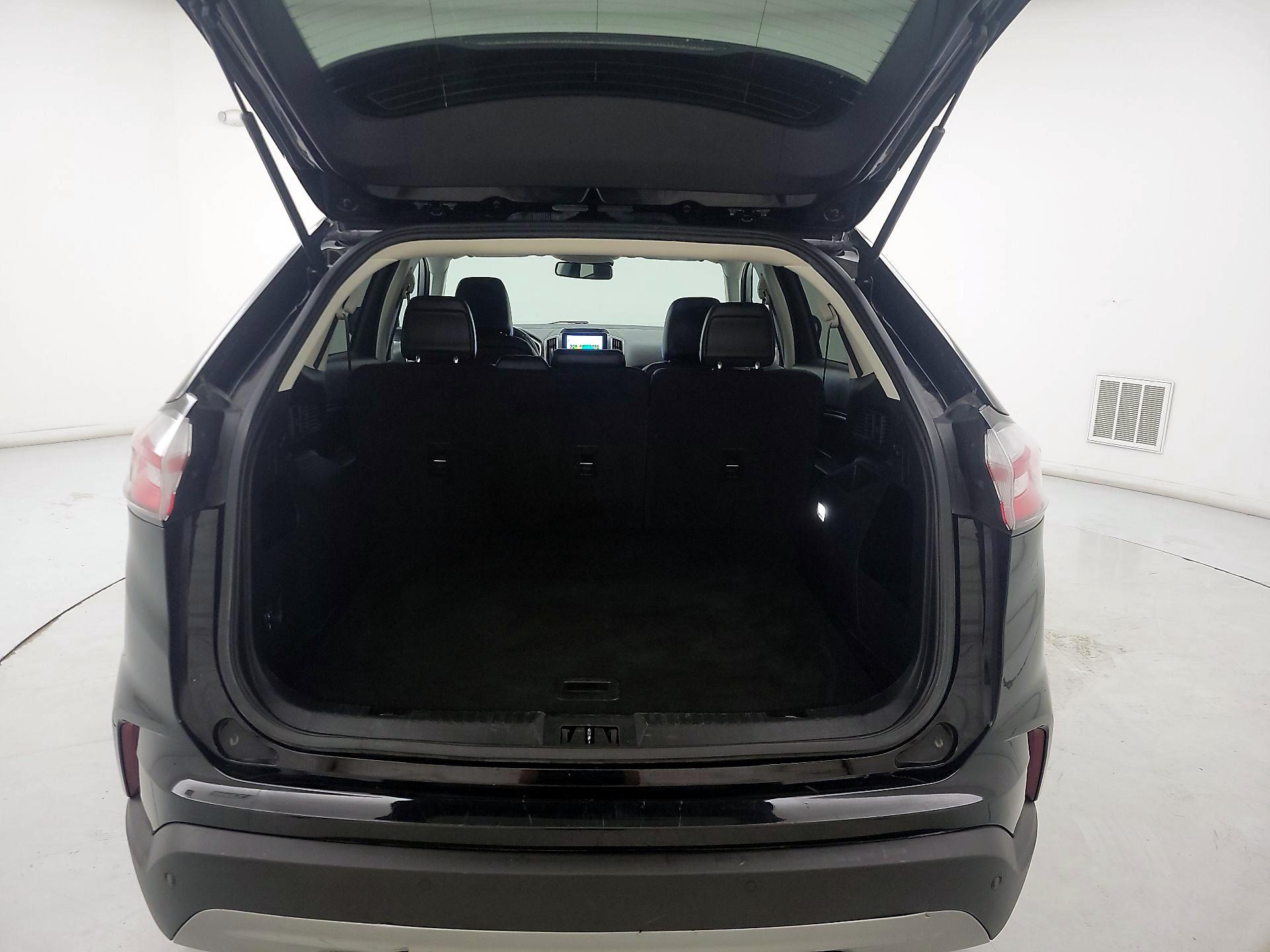 Thumbnail: 2021 Ford Edge - 20