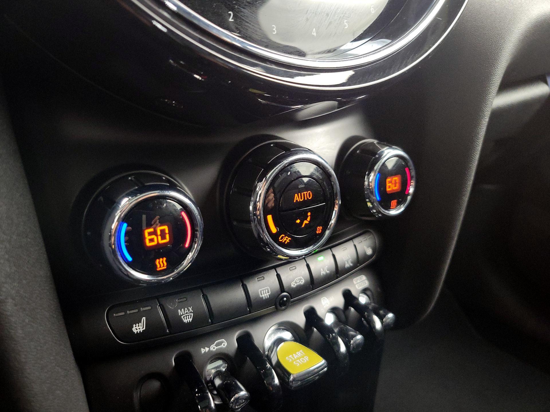 Thumbnail: 2023 MINI Cooper Hardtop - 17