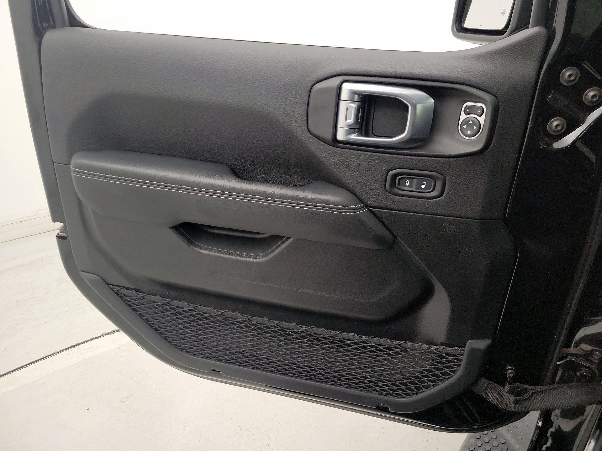 Thumbnail: 2021 Jeep Wrangler - 12