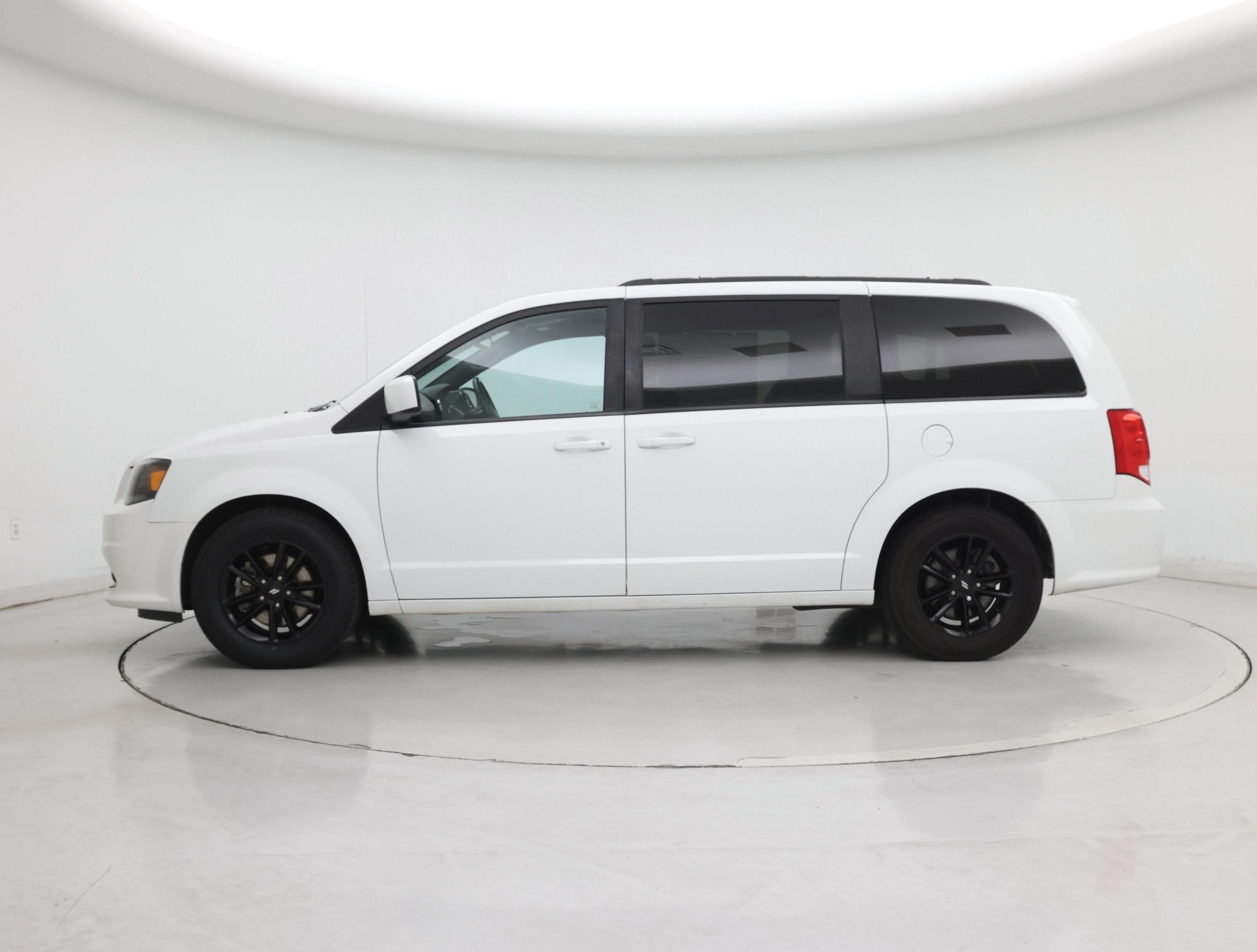 Thumbnail: 2019 Dodge Grand Caravan - 3