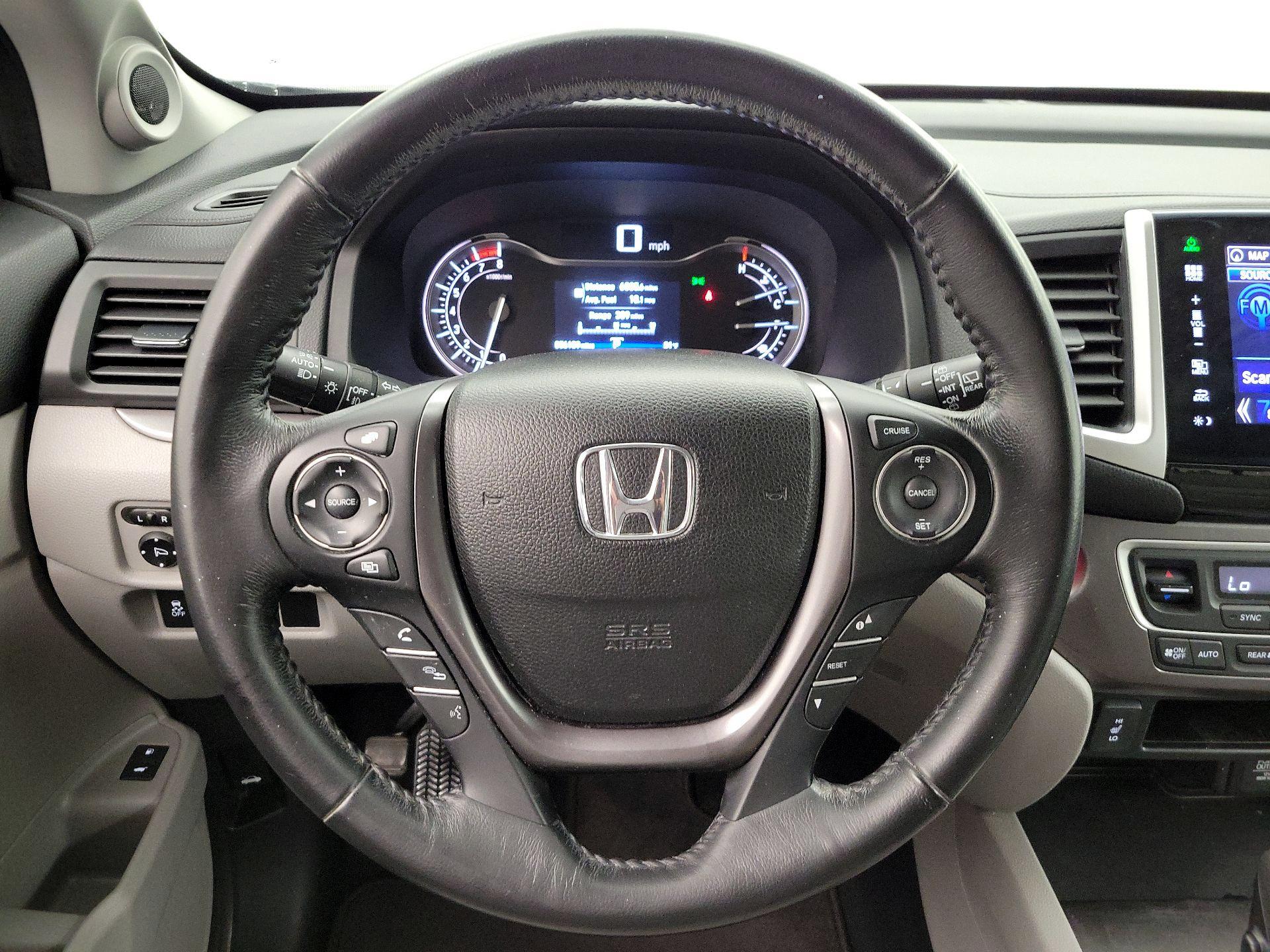 Thumbnail: 2016 Honda Pilot - 10