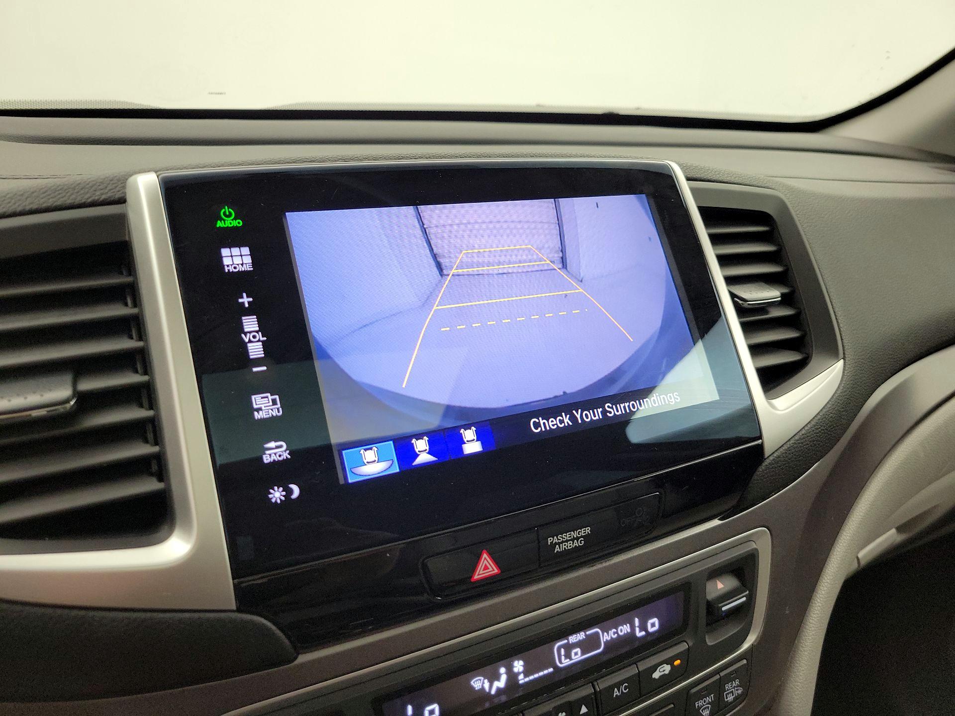 Thumbnail: 2016 Honda Pilot - 14