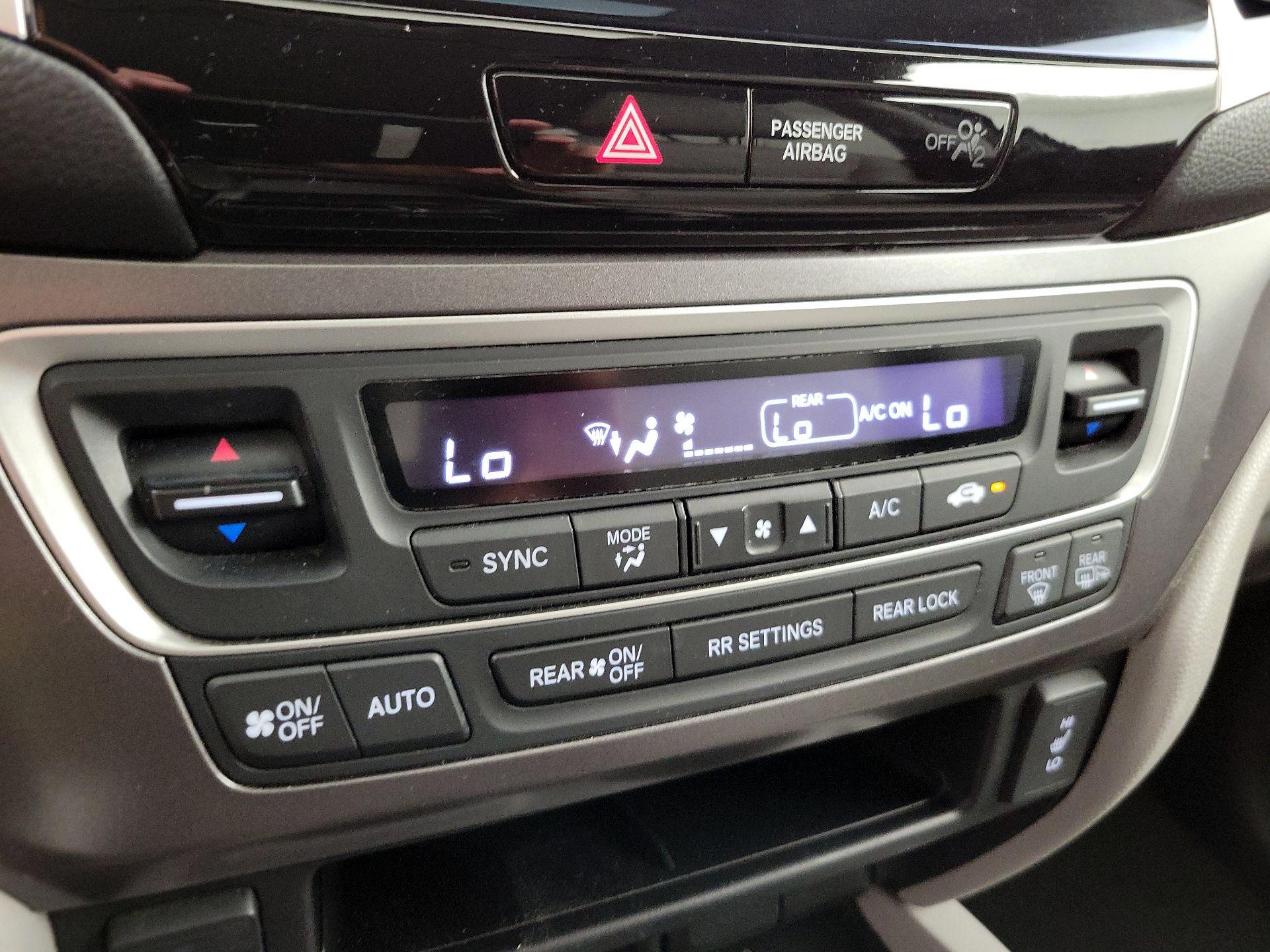 Thumbnail: 2016 Honda Pilot - 16