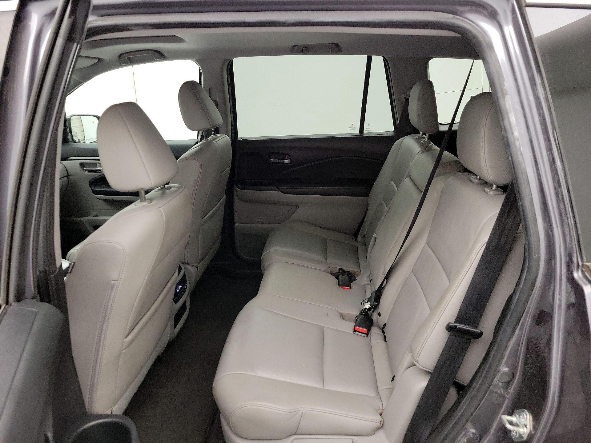Thumbnail: 2016 Honda Pilot - 20