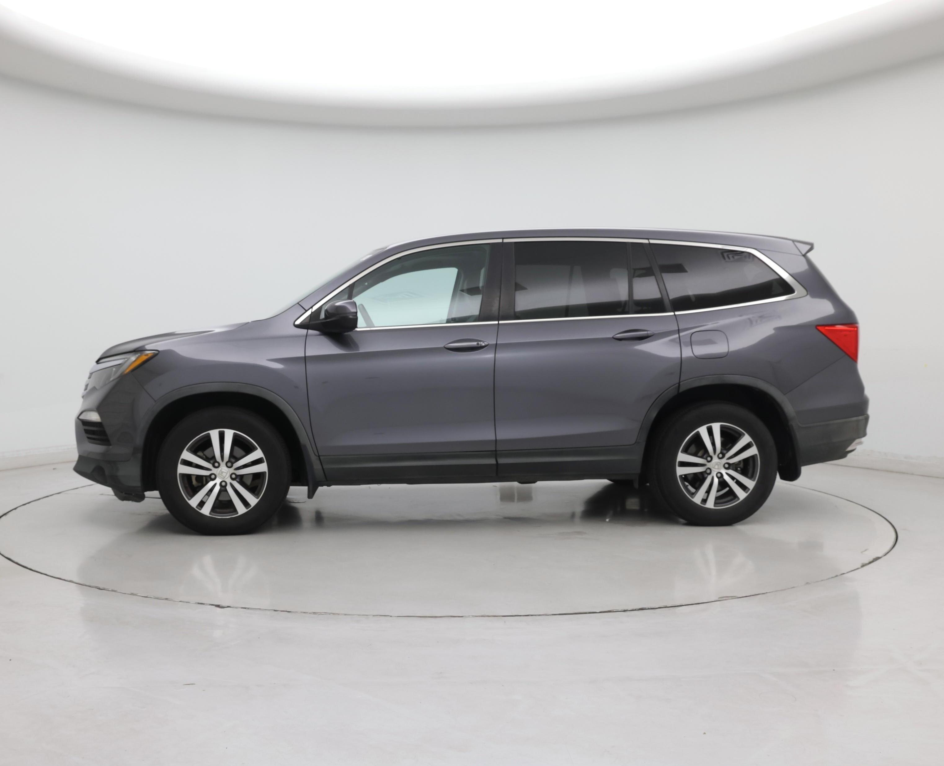 Thumbnail: 2016 Honda Pilot - 3