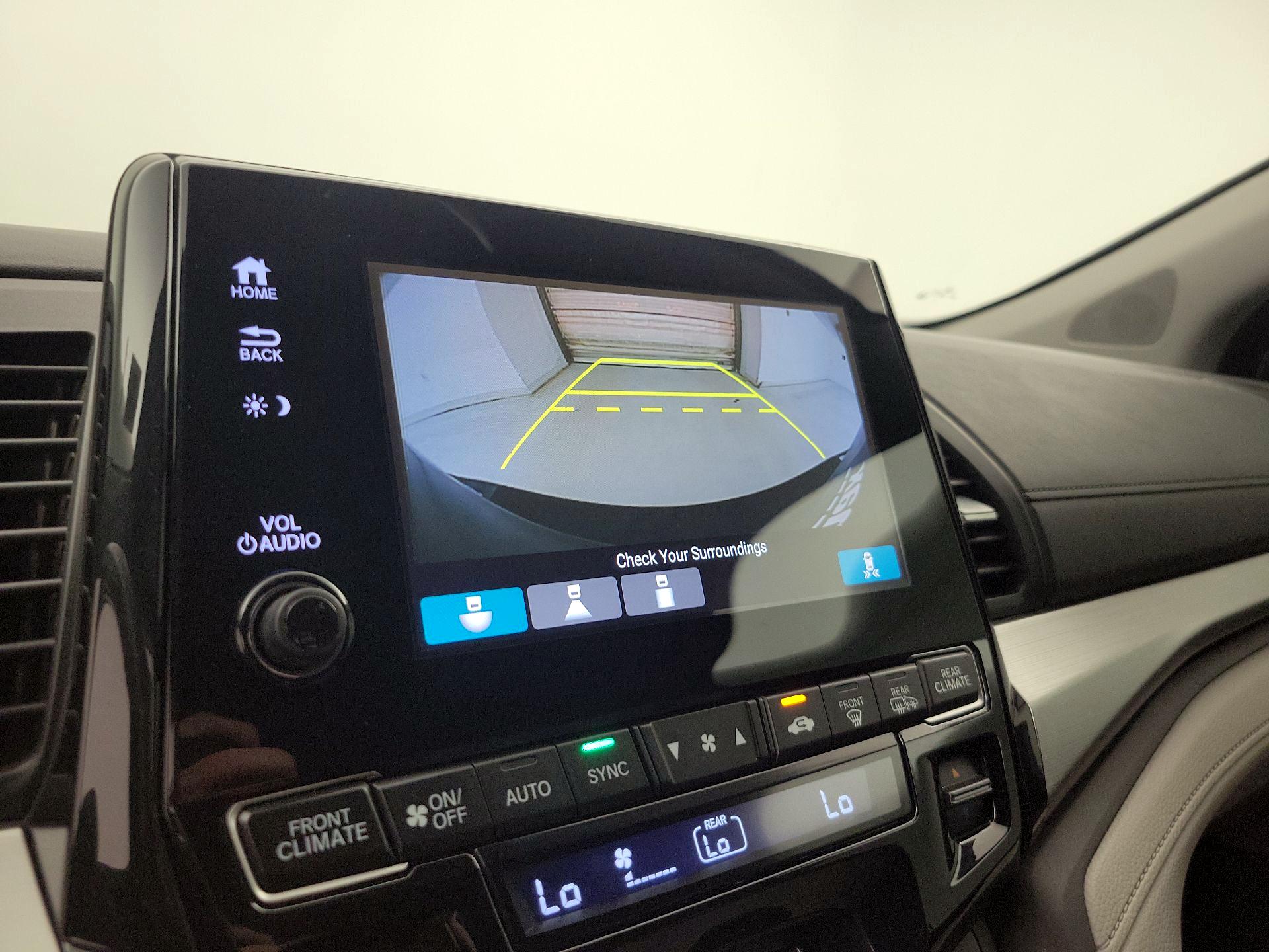 Thumbnail: 2019 Honda Odyssey - 14