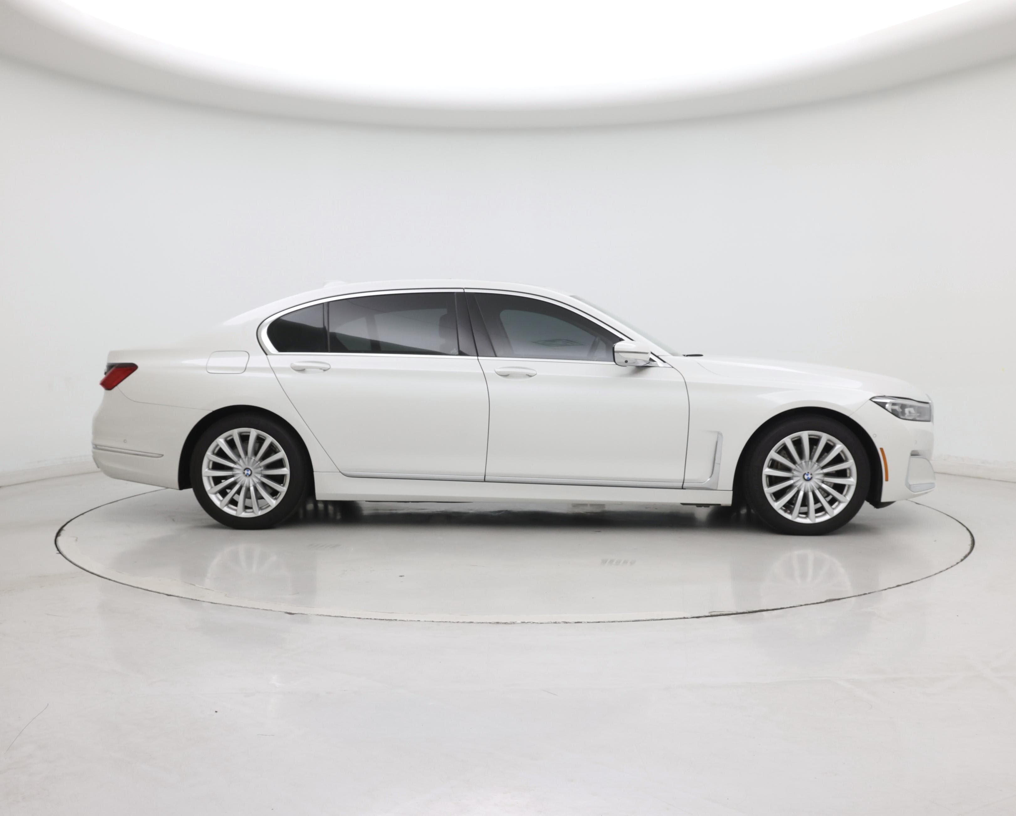 Thumbnail: 2021 BMW 7 Series - 7