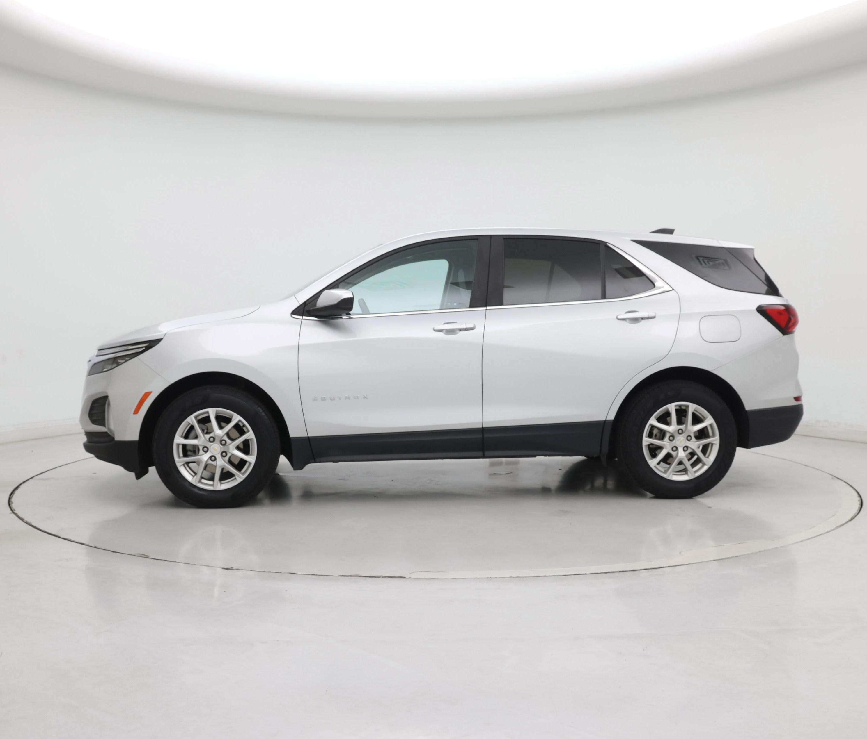 Thumbnail: 2022 Chevrolet Equinox - 3
