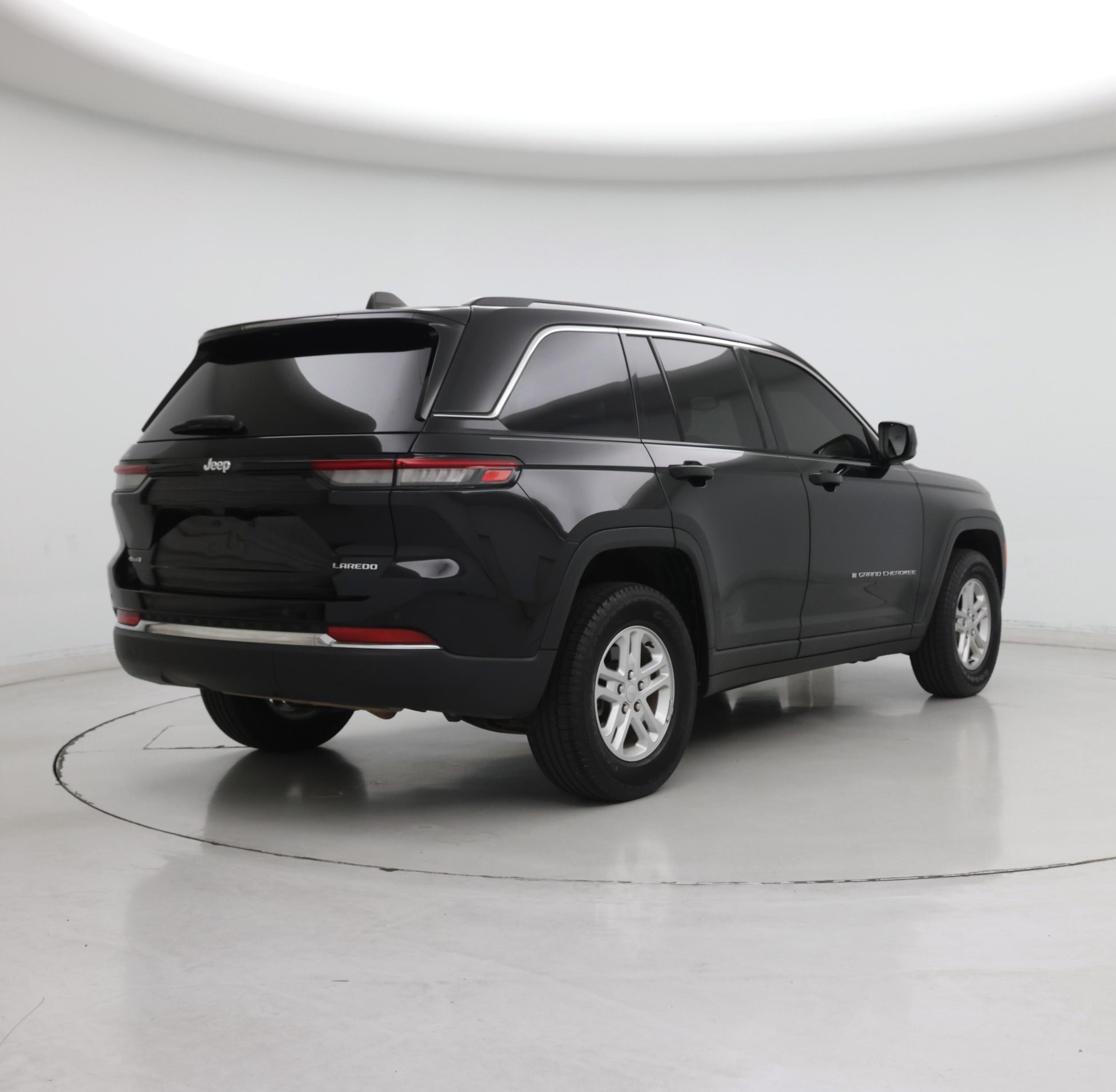 Thumbnail: 2023 Jeep Grand Cherokee - 8