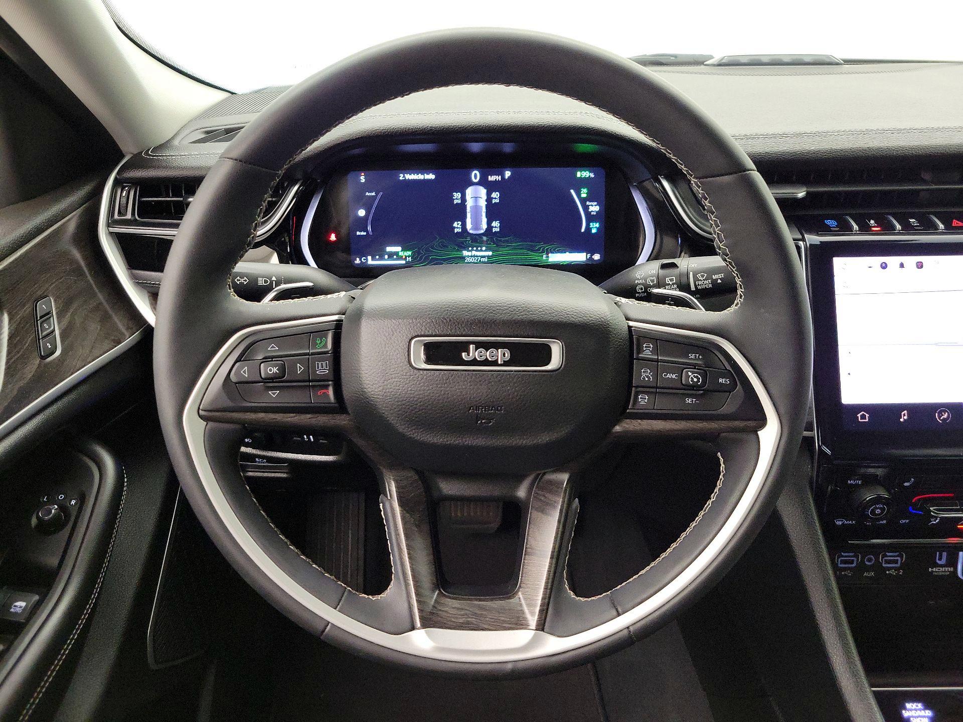 Thumbnail: 2023 Jeep Grand Cherokee - 10