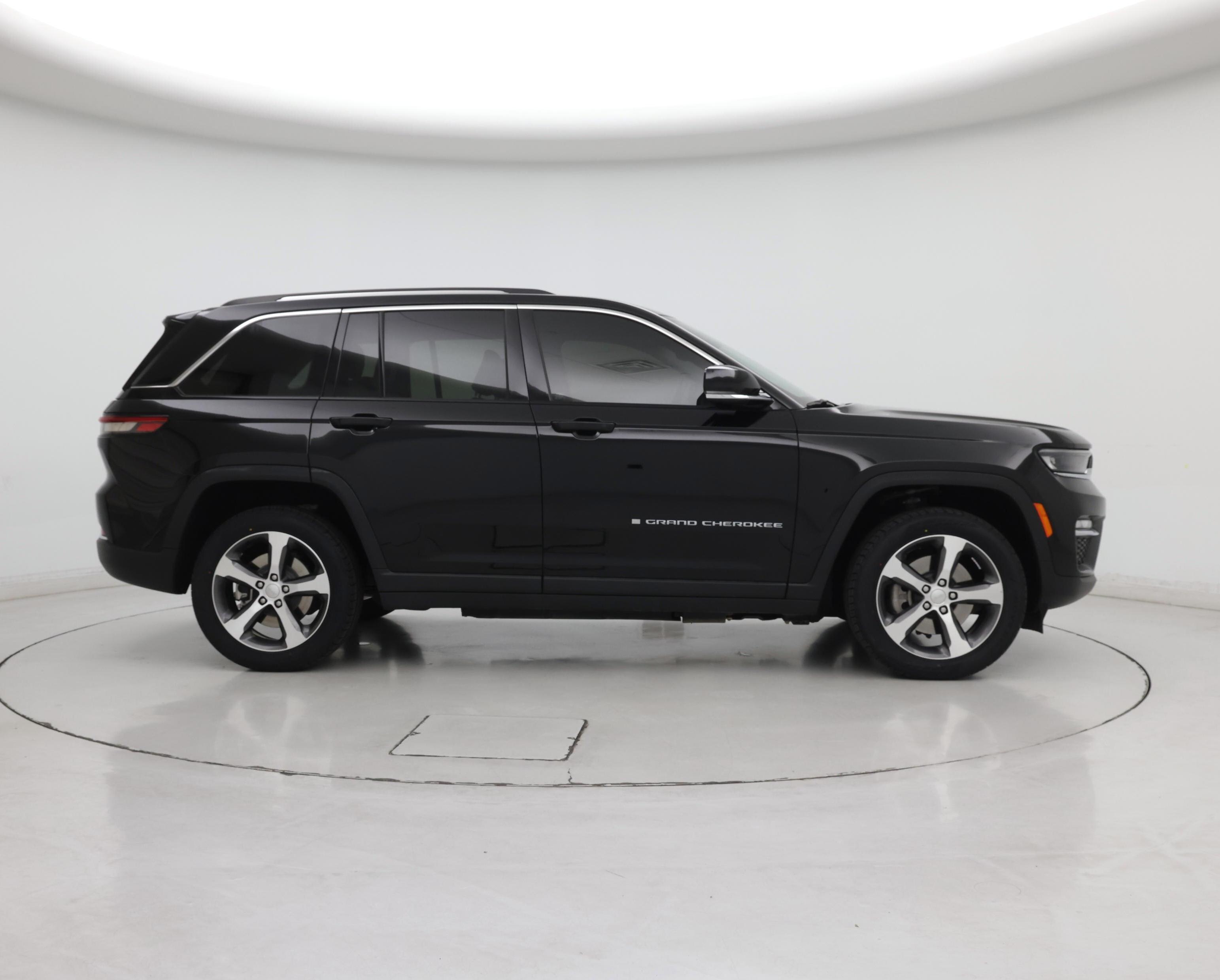 Thumbnail: 2023 Jeep Grand Cherokee - 7