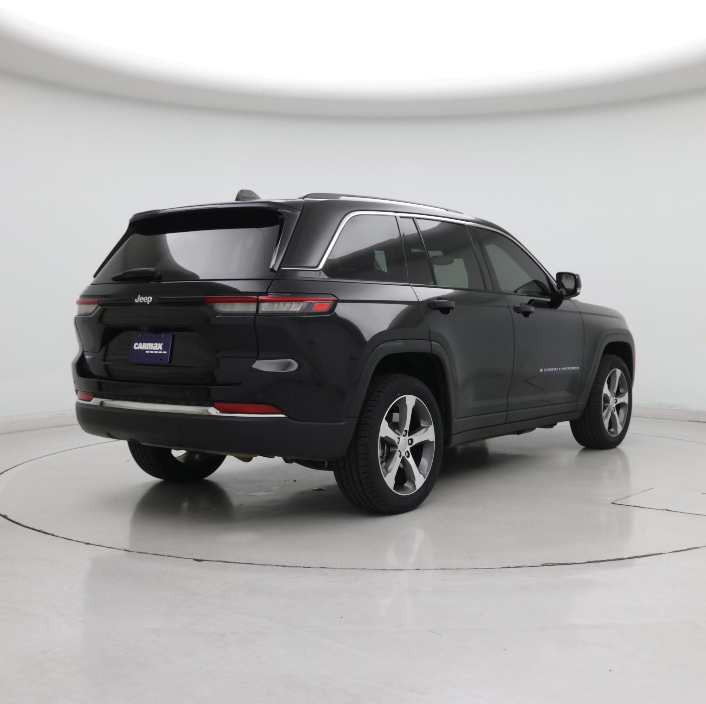Thumbnail: 2023 Jeep Grand Cherokee - 8
