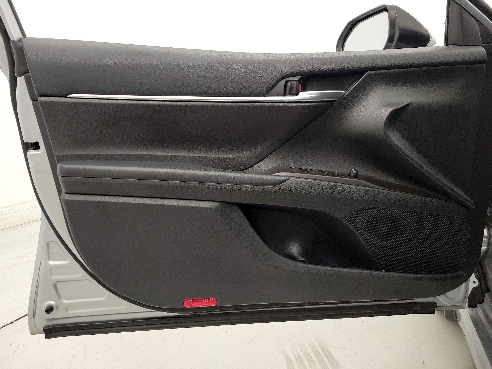 Thumbnail: 2021 Toyota Camry - 12