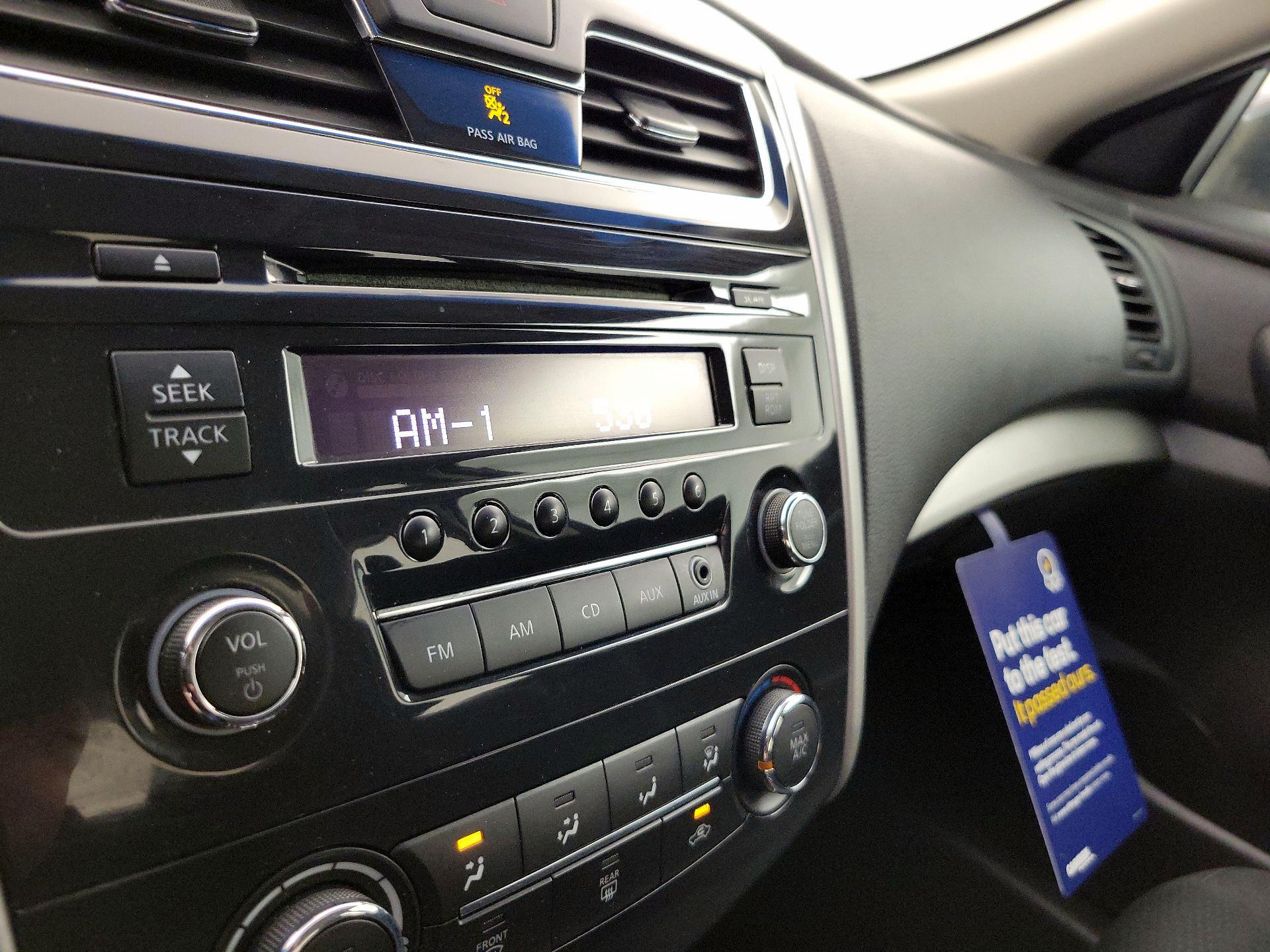 Thumbnail: 2014 Nissan Altima - 14