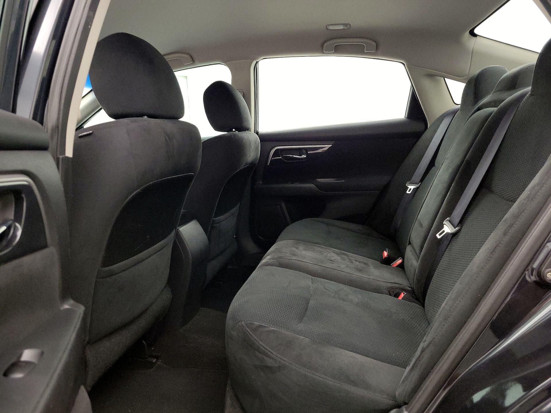 Thumbnail: 2014 Nissan Altima - 18