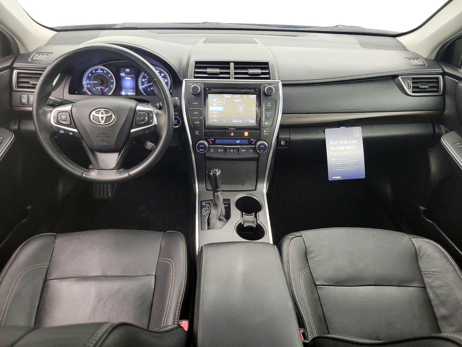 Thumbnail: 2015 Toyota Camry - 9