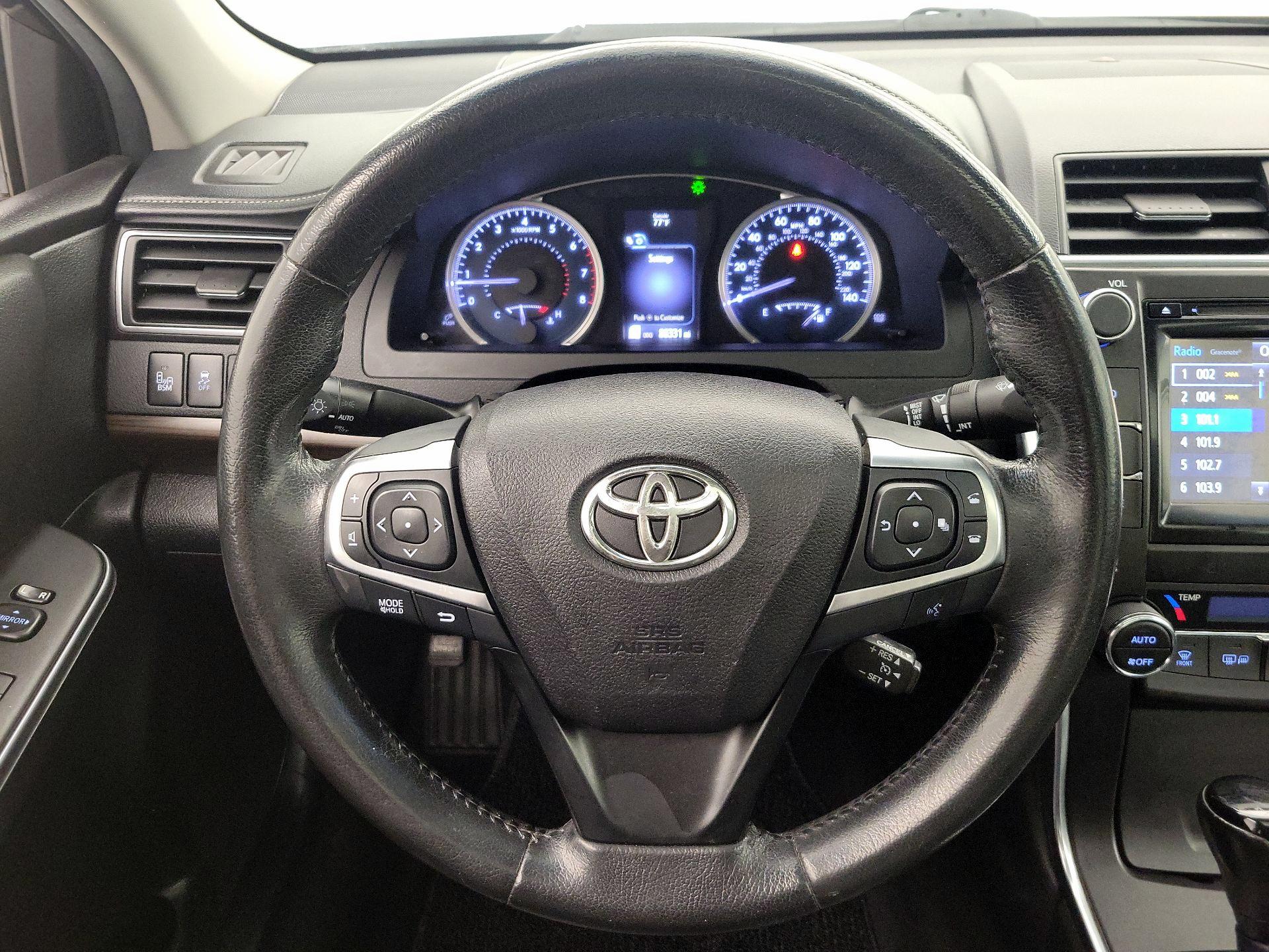 Thumbnail: 2015 Toyota Camry - 10