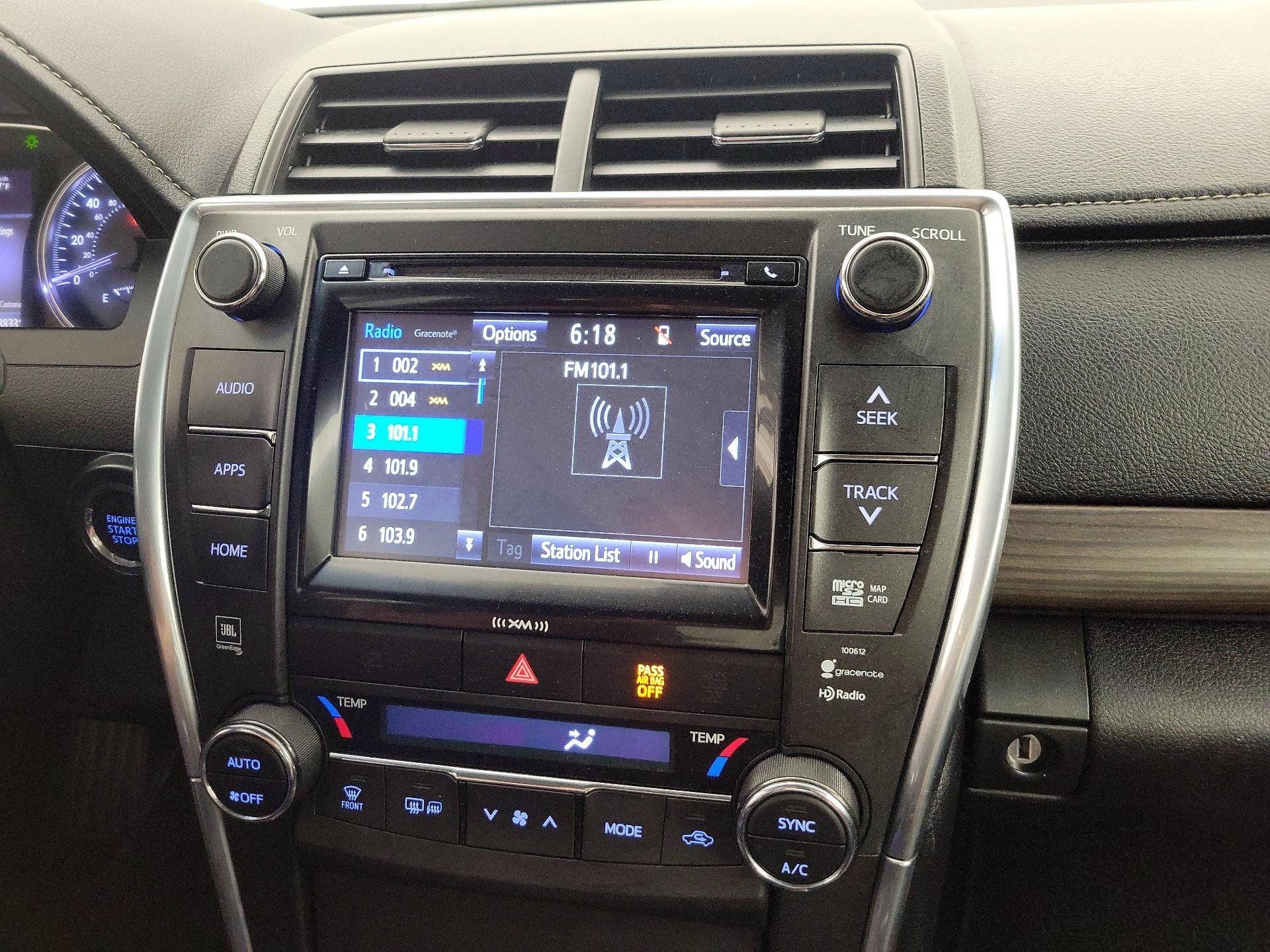 Thumbnail: 2015 Toyota Camry - 16
