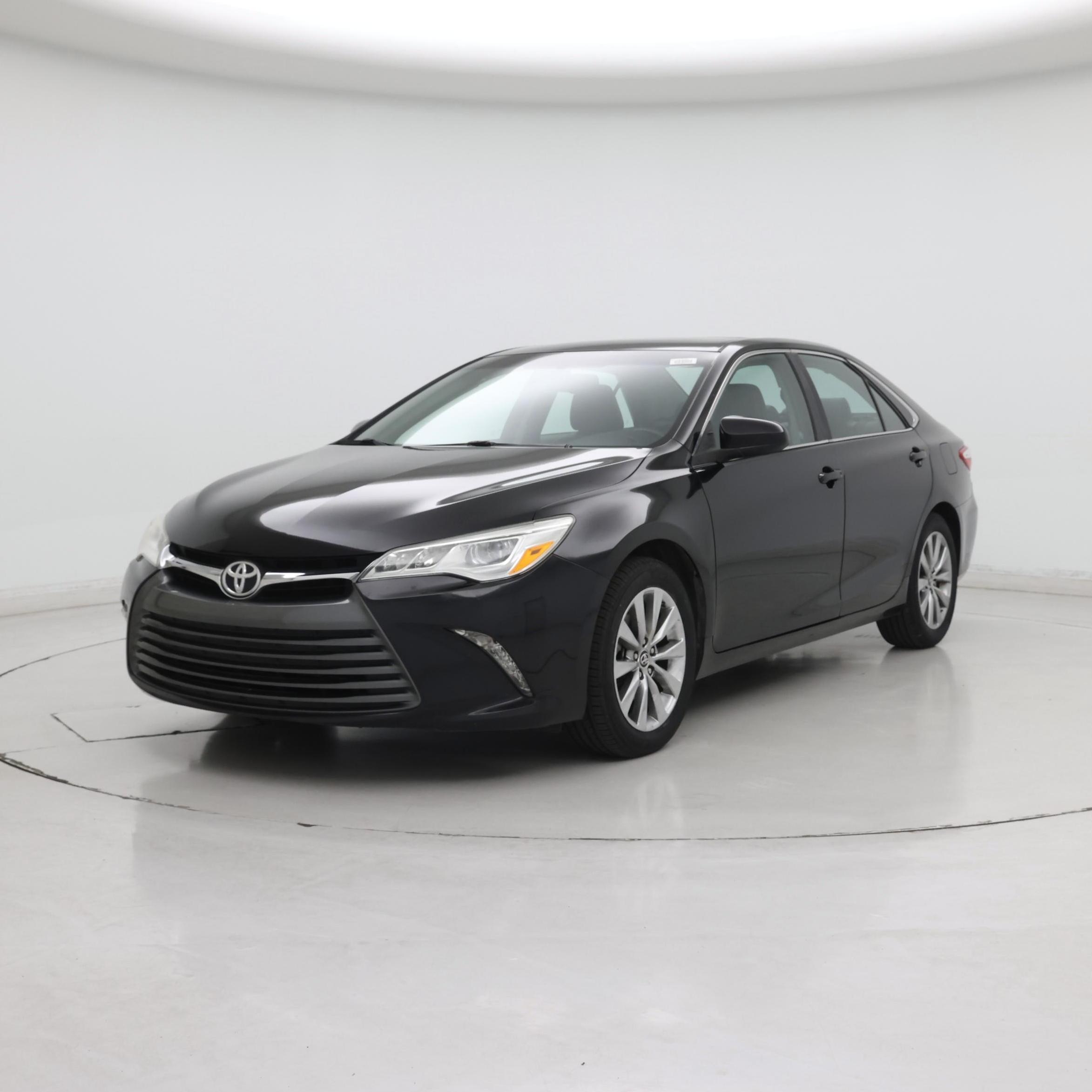 Thumbnail: 2015 Toyota Camry - 4