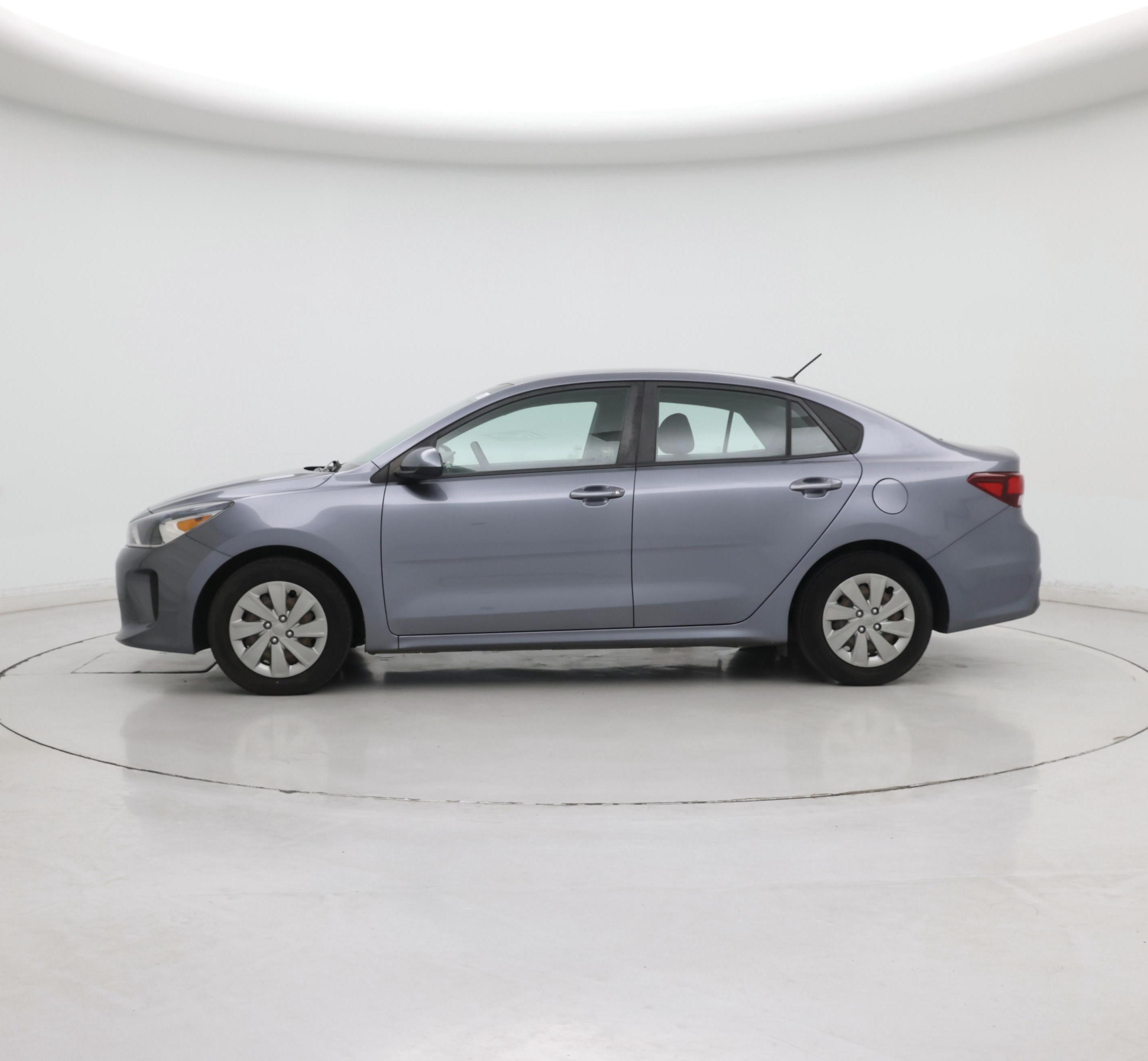 Thumbnail: 2020 Kia Rio - 3