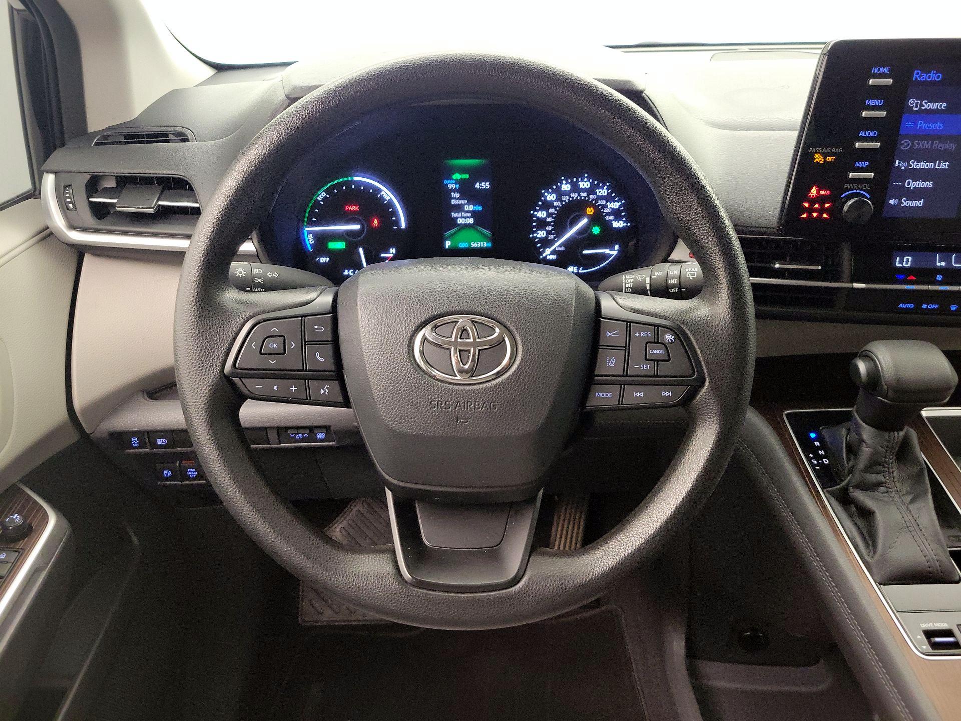 Thumbnail: 2022 Toyota Sienna - 10
