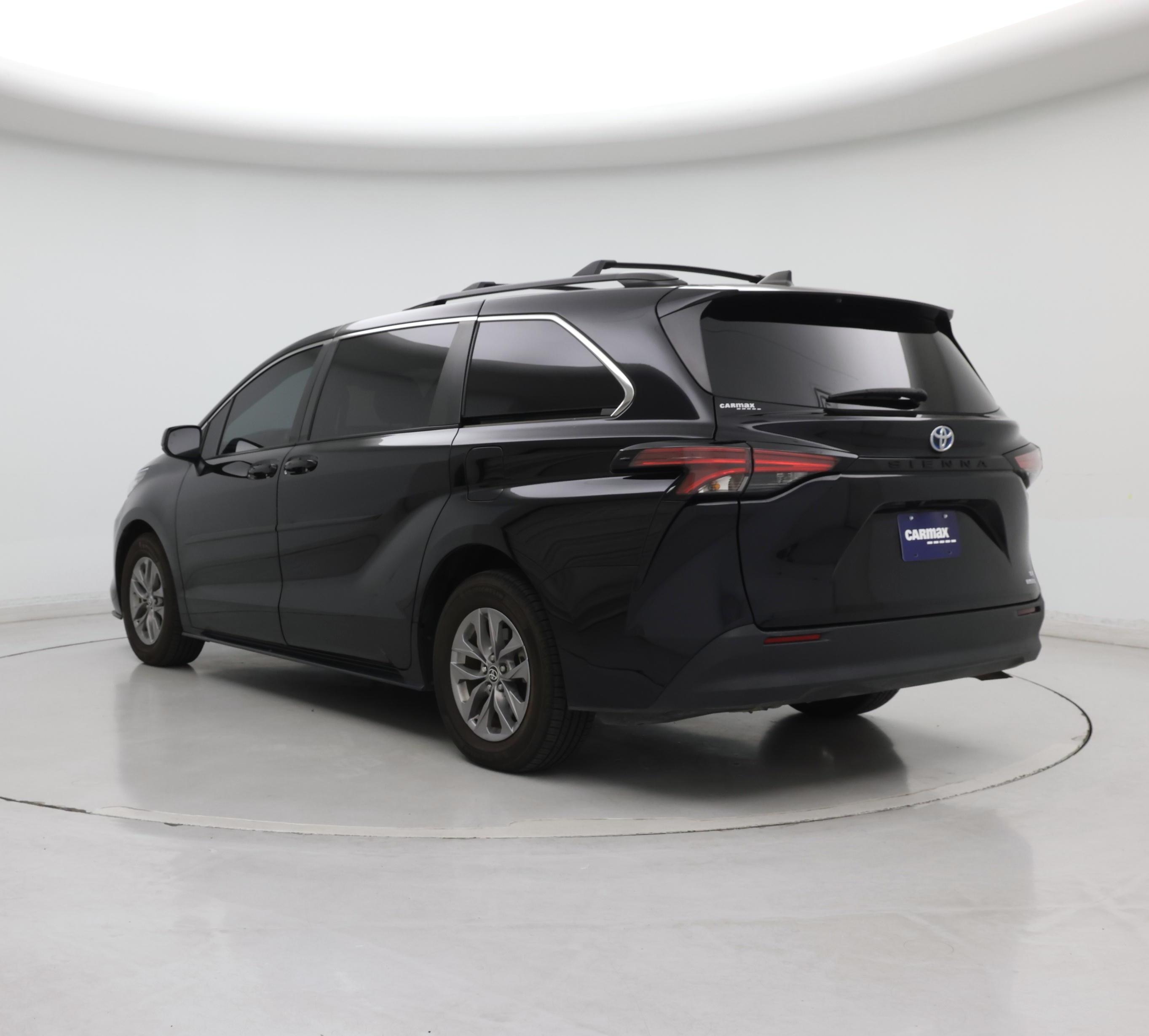 Thumbnail: 2022 Toyota Sienna - 2