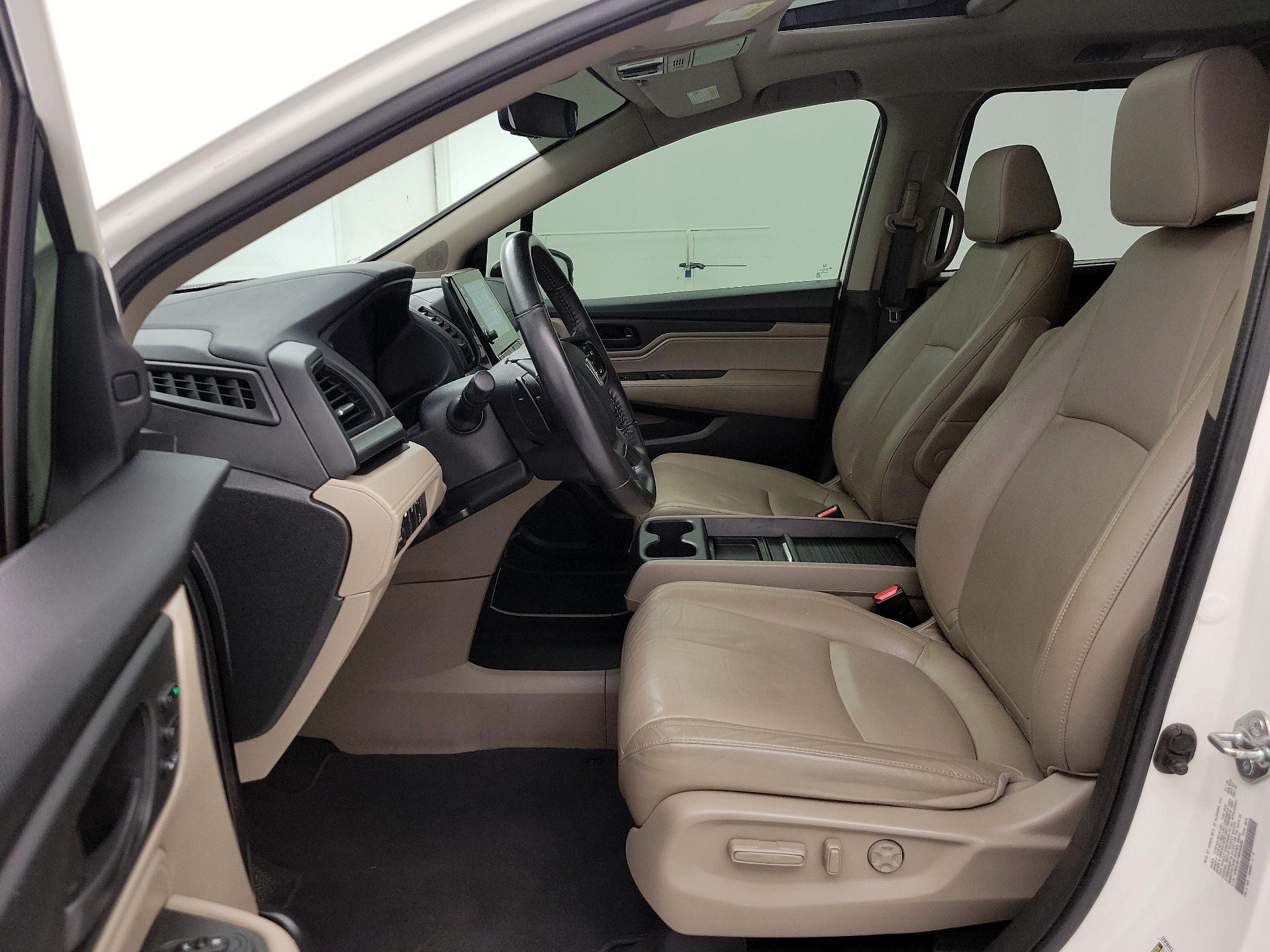 Thumbnail: 2019 Honda Odyssey - 11