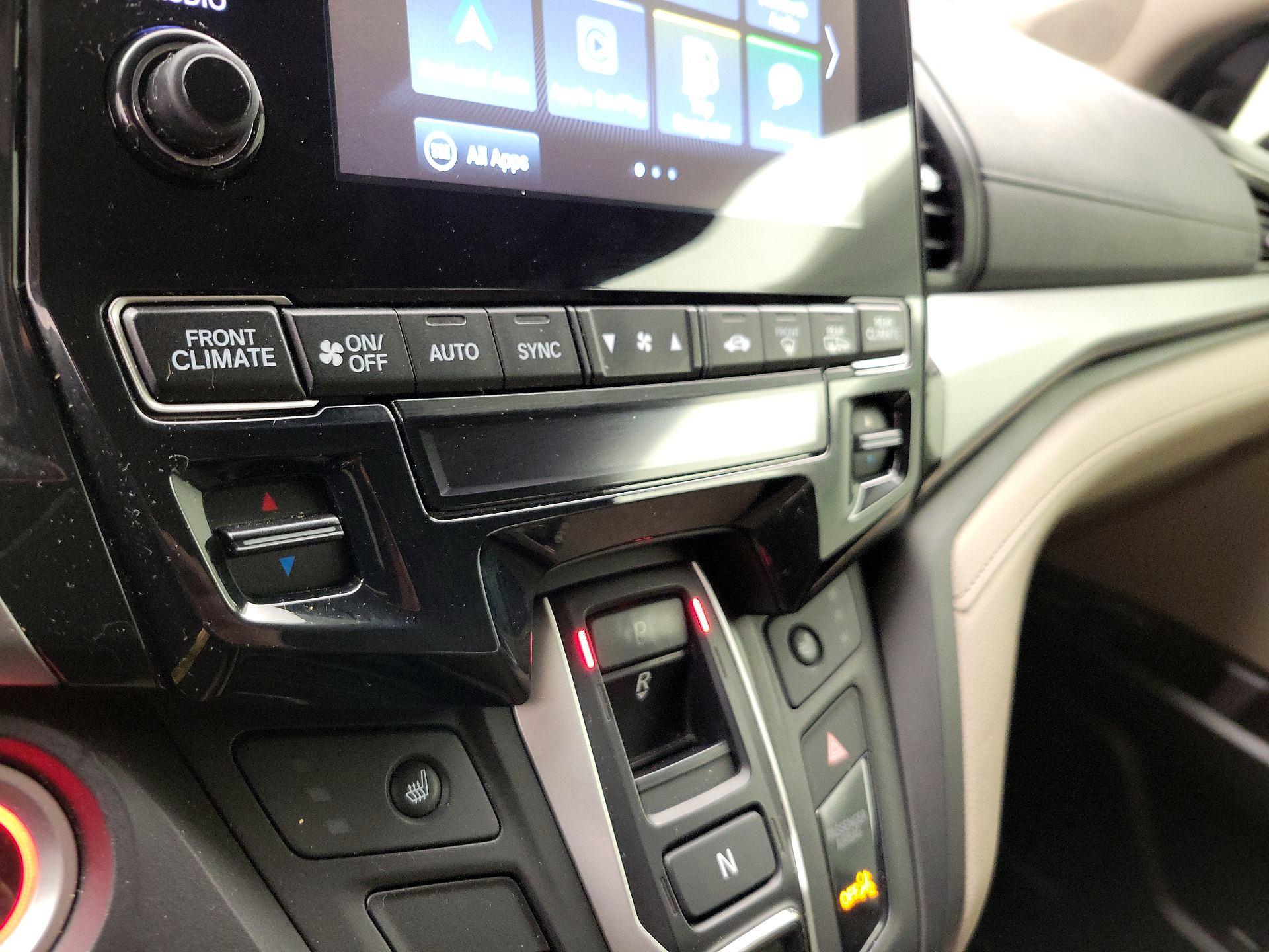 Thumbnail: 2019 Honda Odyssey - 16