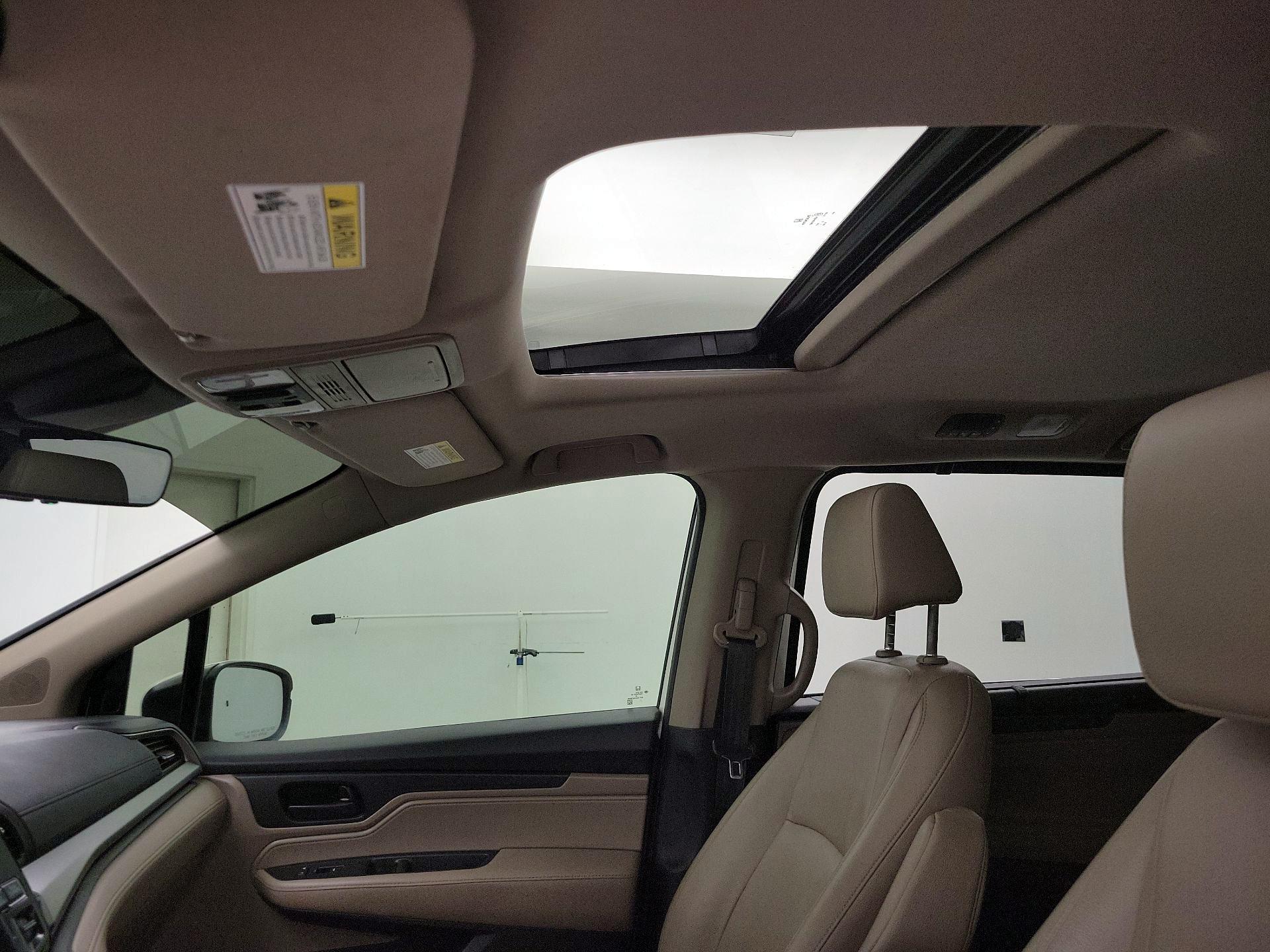 Thumbnail: 2019 Honda Odyssey - 19