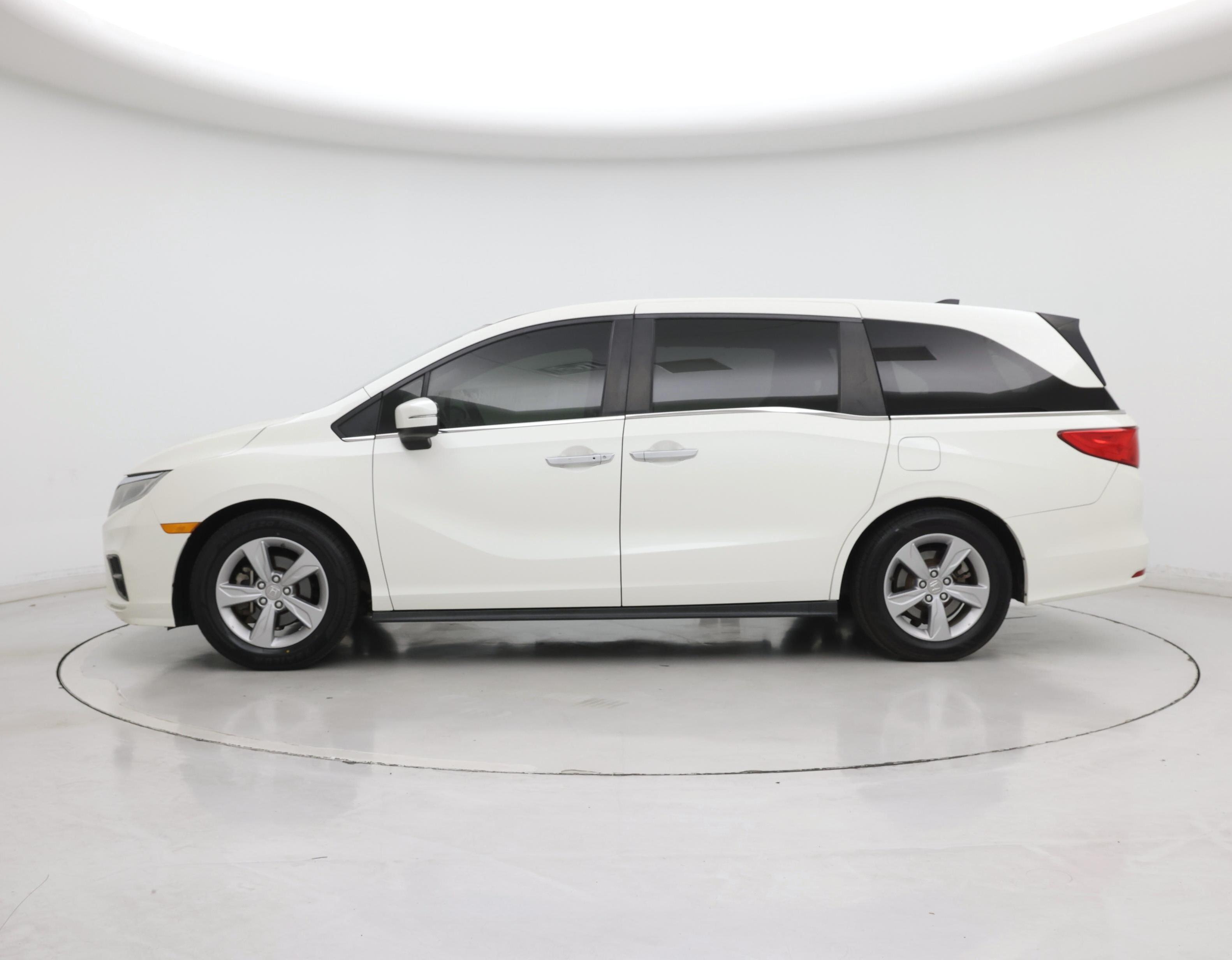 Thumbnail: 2019 Honda Odyssey - 3