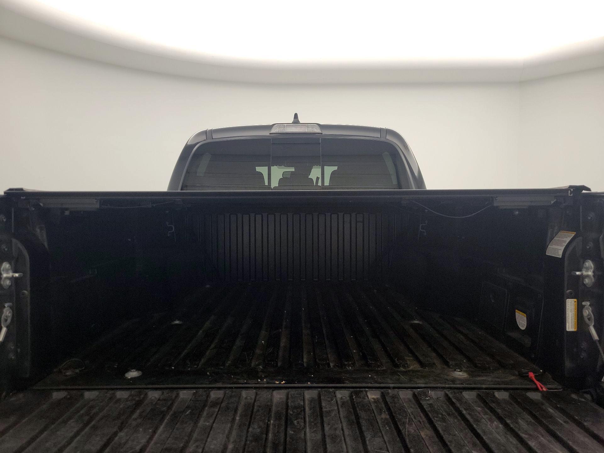Thumbnail: 2021 Toyota Tacoma - 20