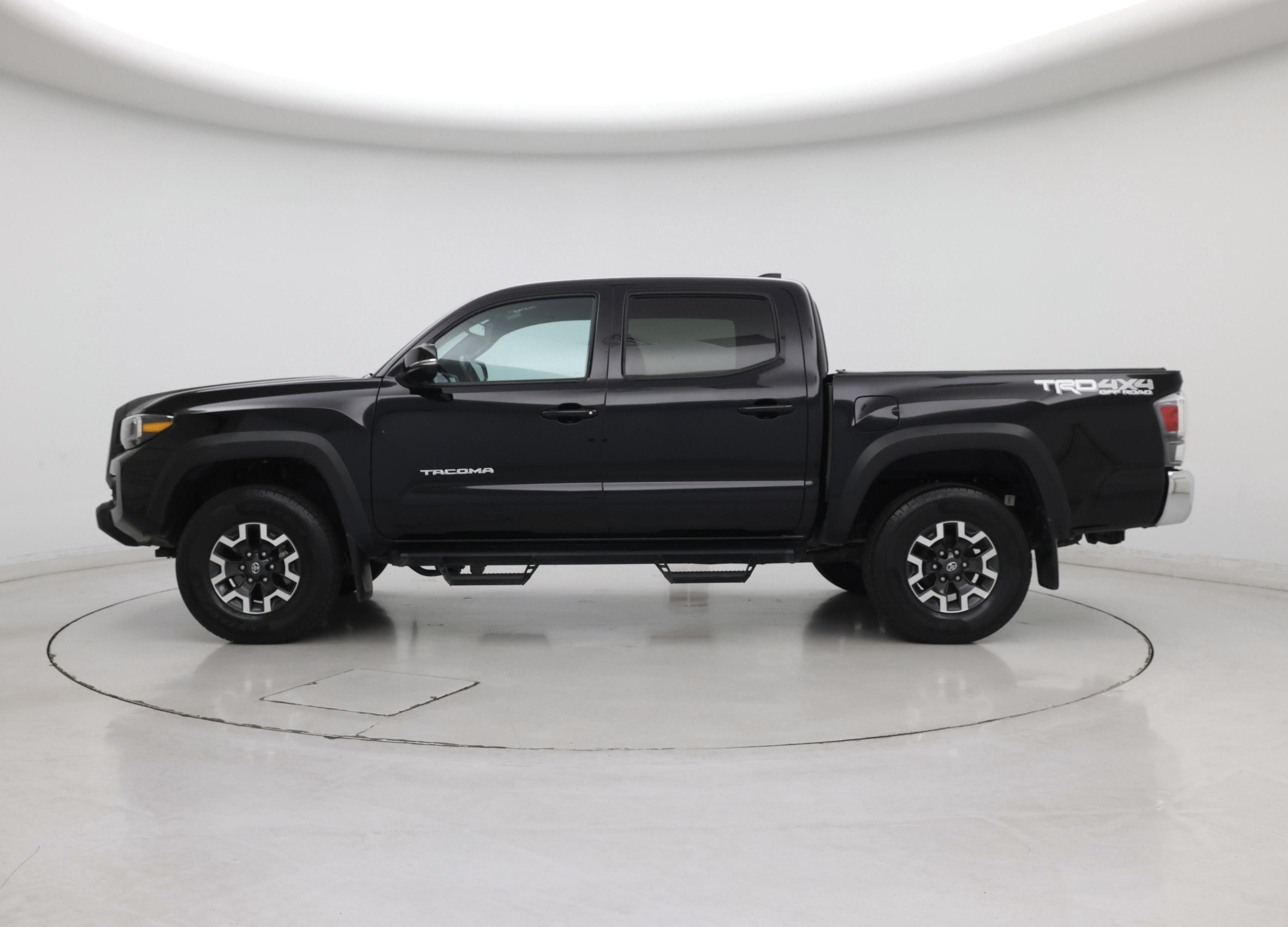 Thumbnail: 2021 Toyota Tacoma - 3