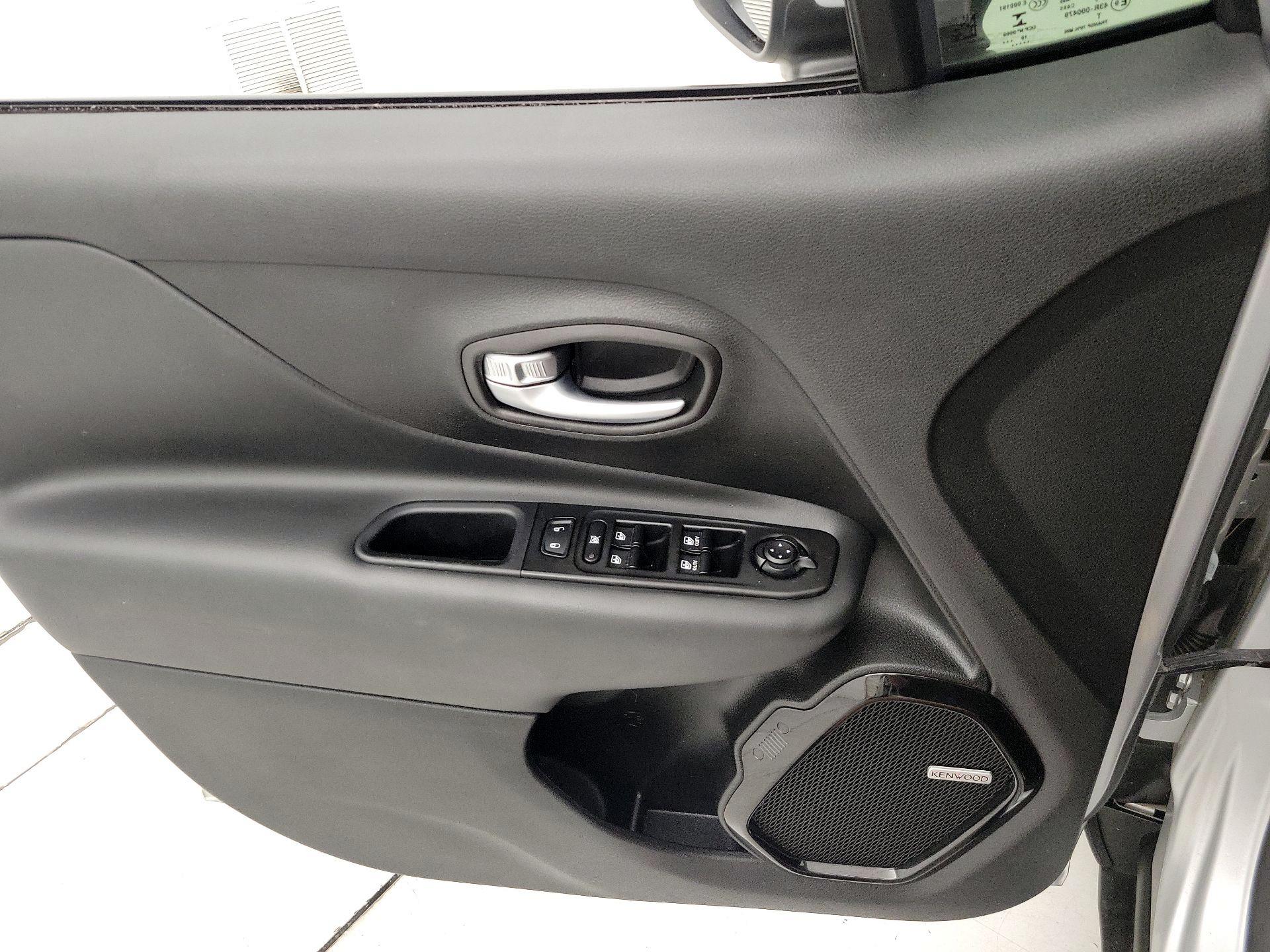 Thumbnail: 2020 Jeep Renegade - 12