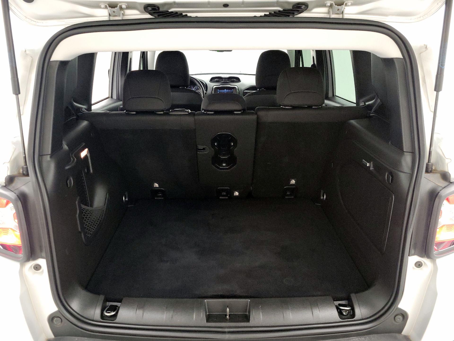 Thumbnail: 2020 Jeep Renegade - 20