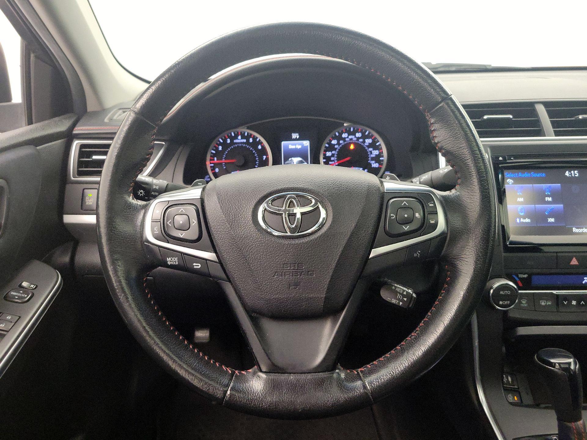 Thumbnail: 2015 Toyota Camry - 10