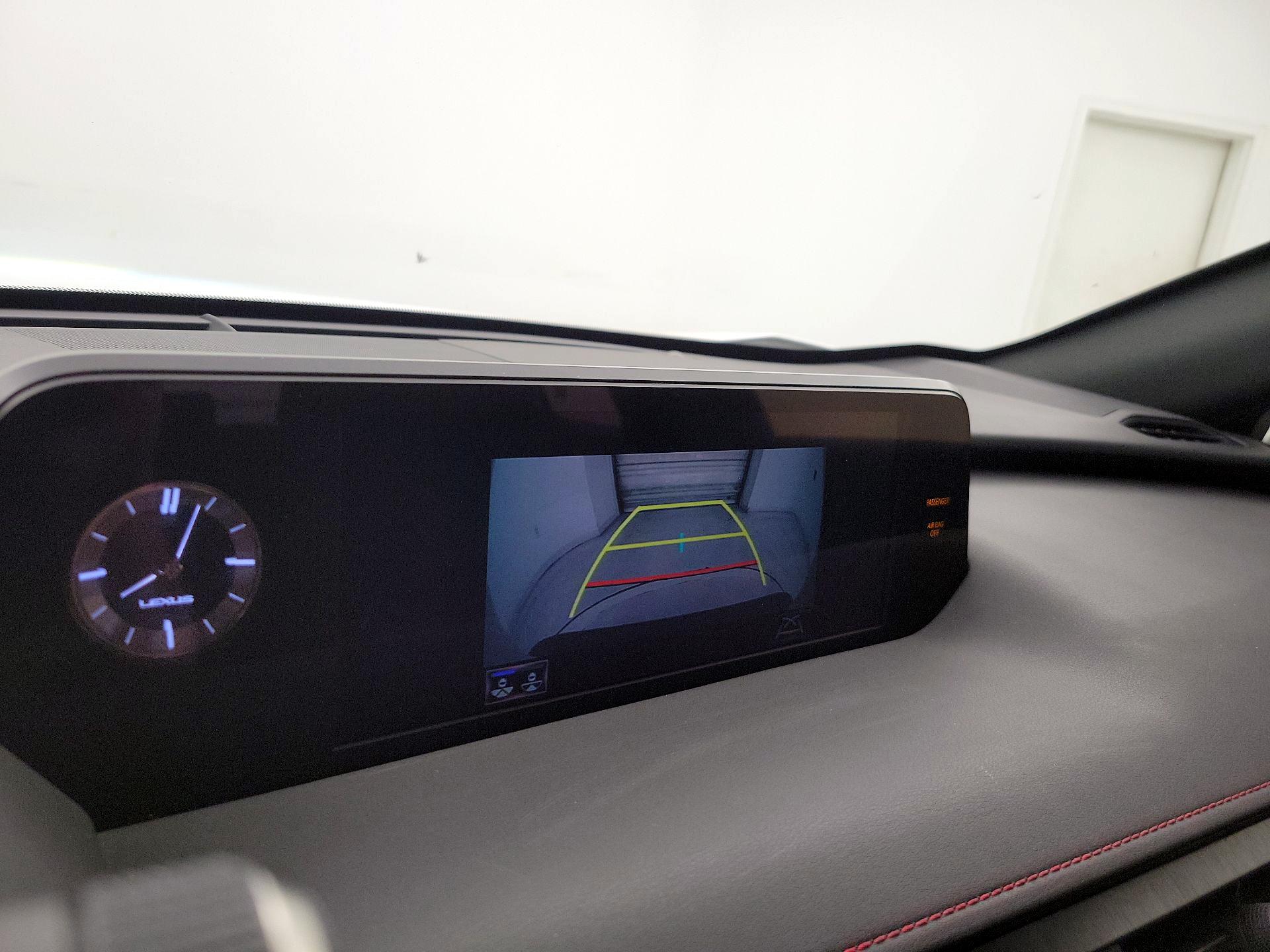 Thumbnail: 2019 Lexus UX - 15