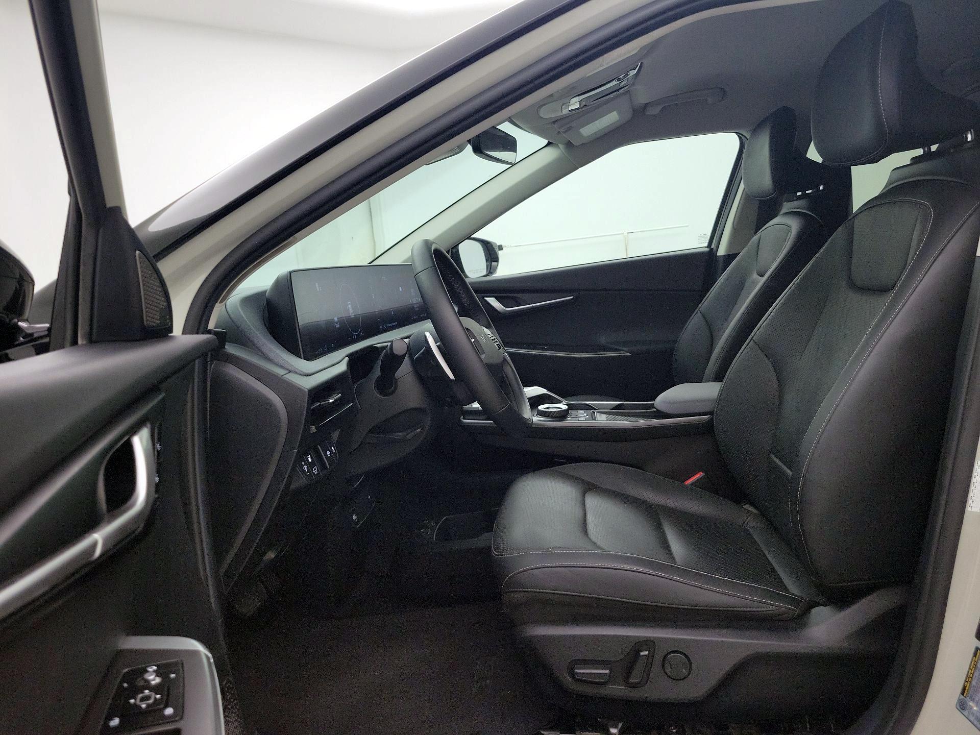 Thumbnail: 2022 Kia EV6 - 11