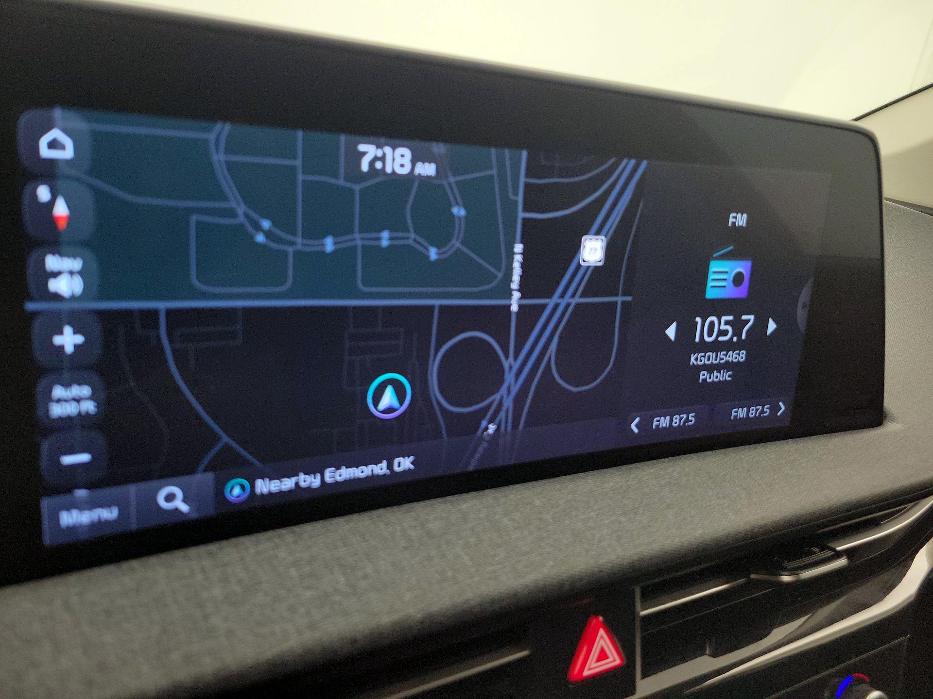 Thumbnail: 2022 Kia EV6 - 14