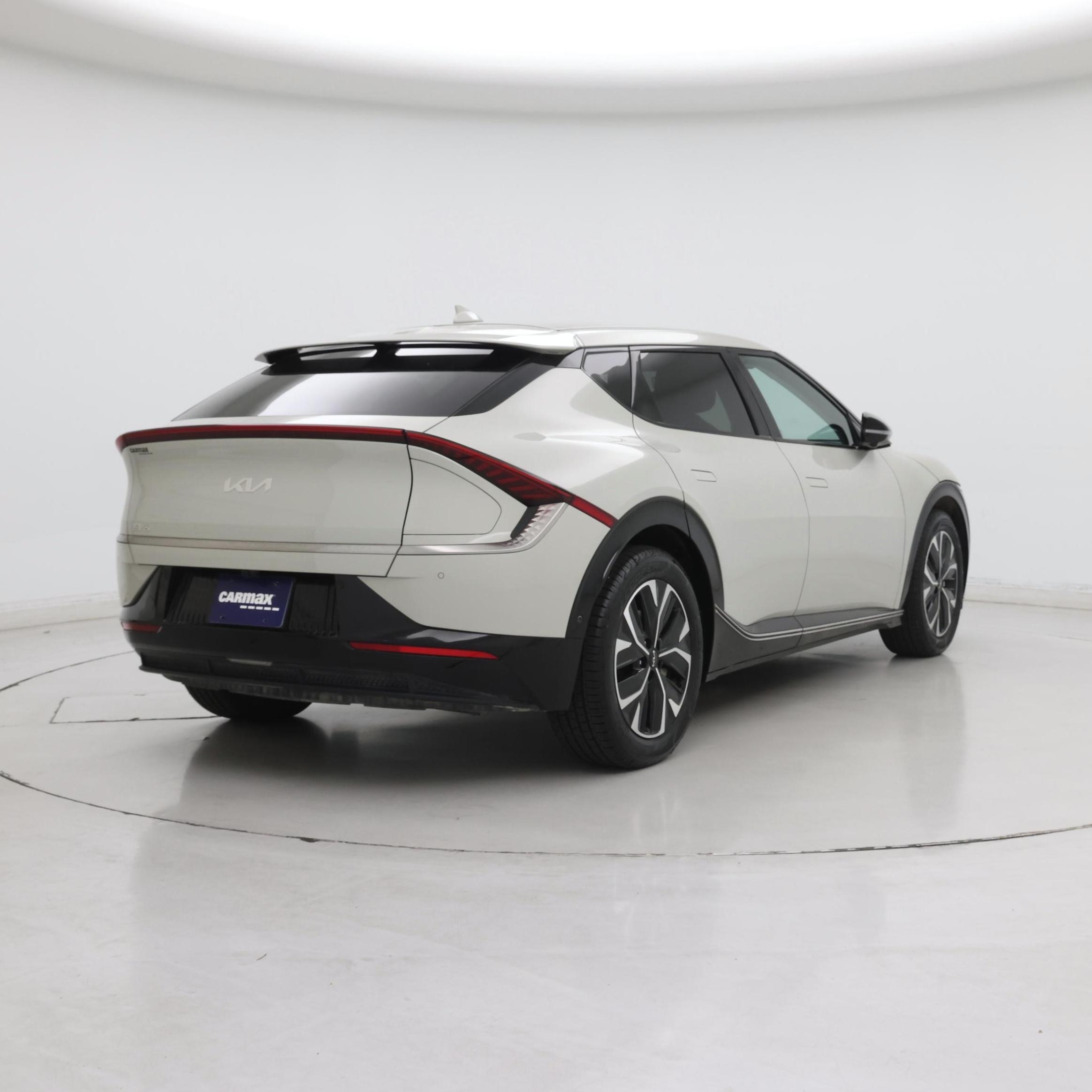 Thumbnail: 2022 Kia EV6 - 8