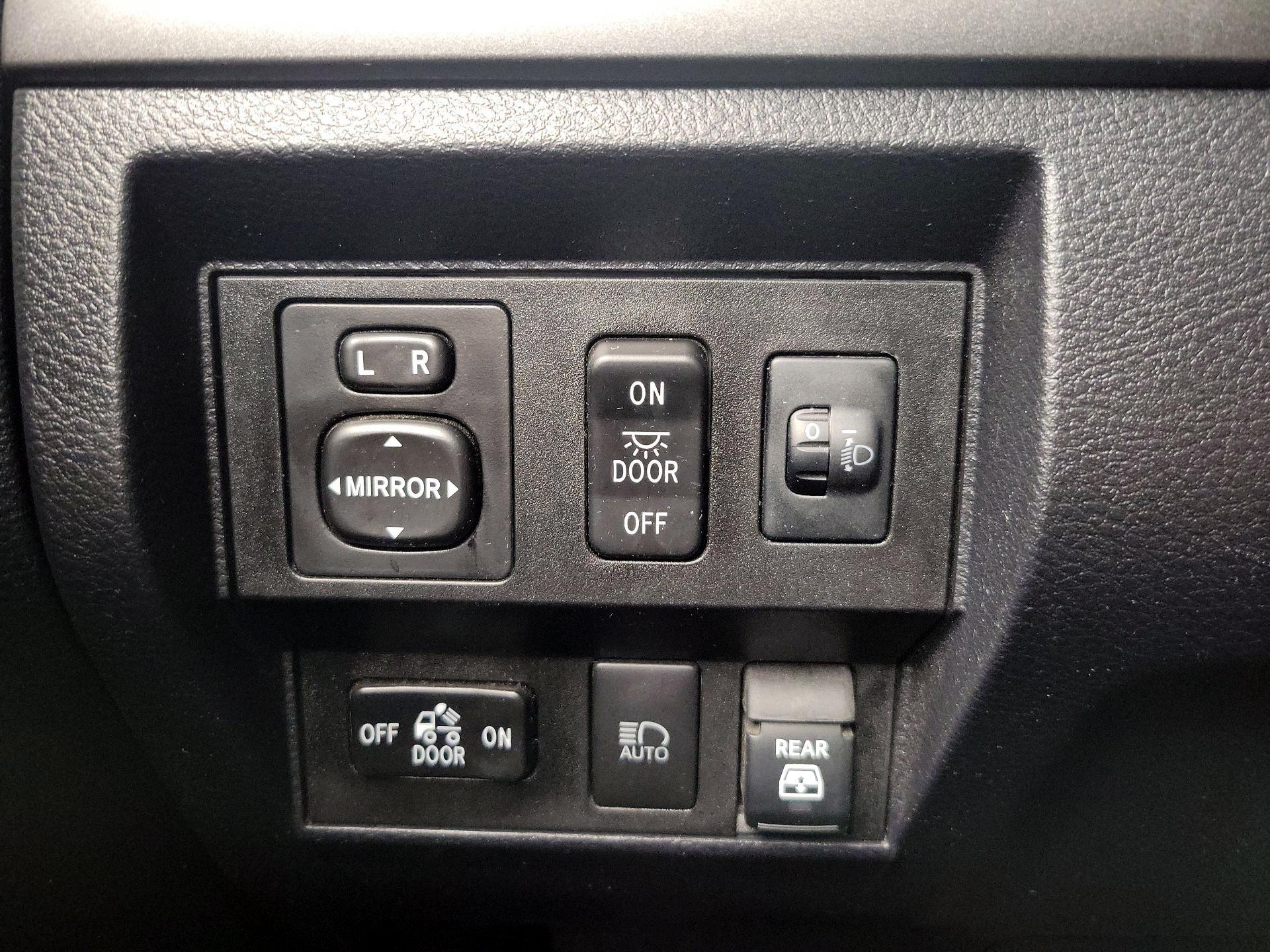 Thumbnail: 2019 Toyota Tundra - 13
