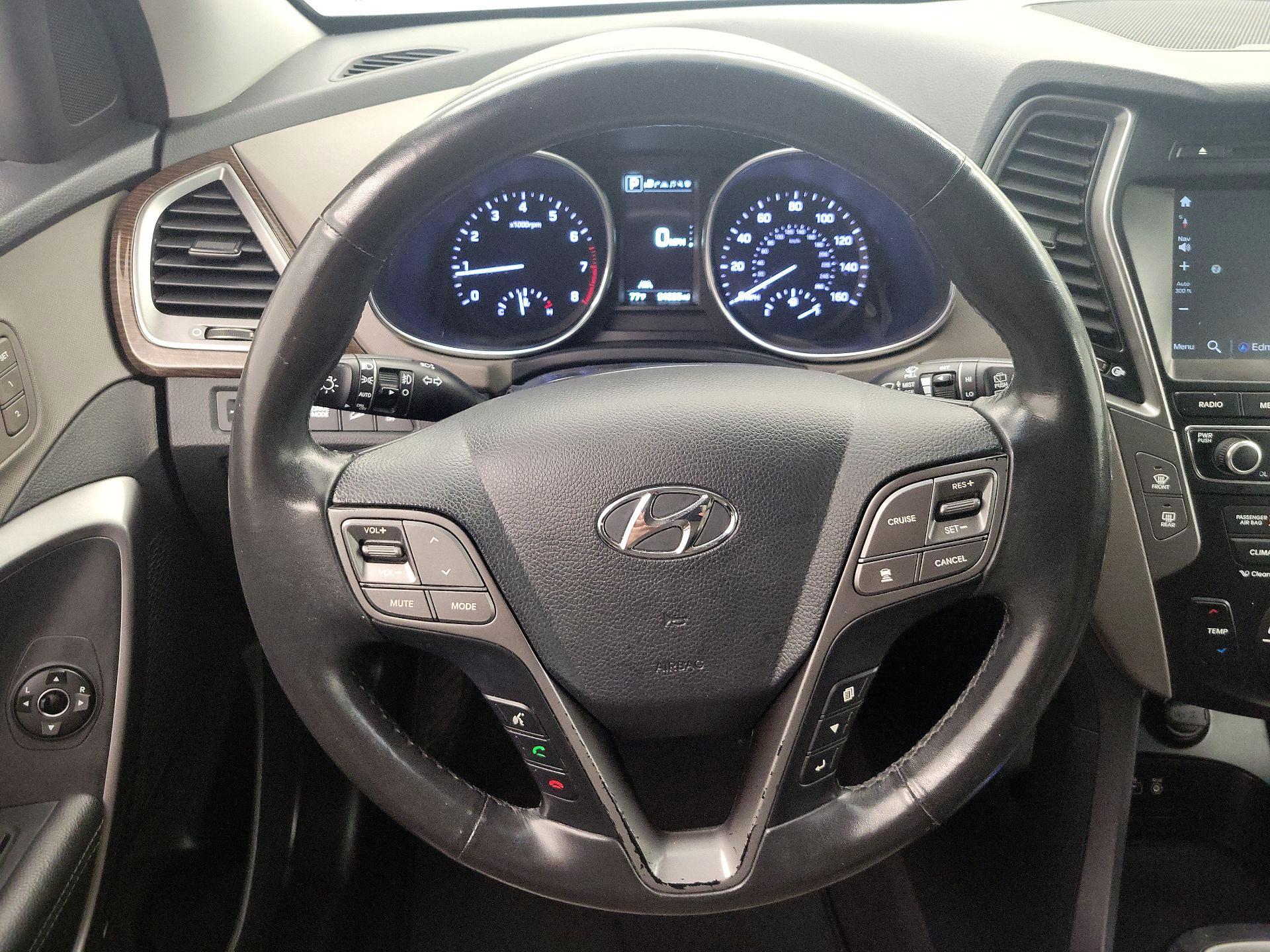 Thumbnail: 2017 Hyundai Santa Fe - 10