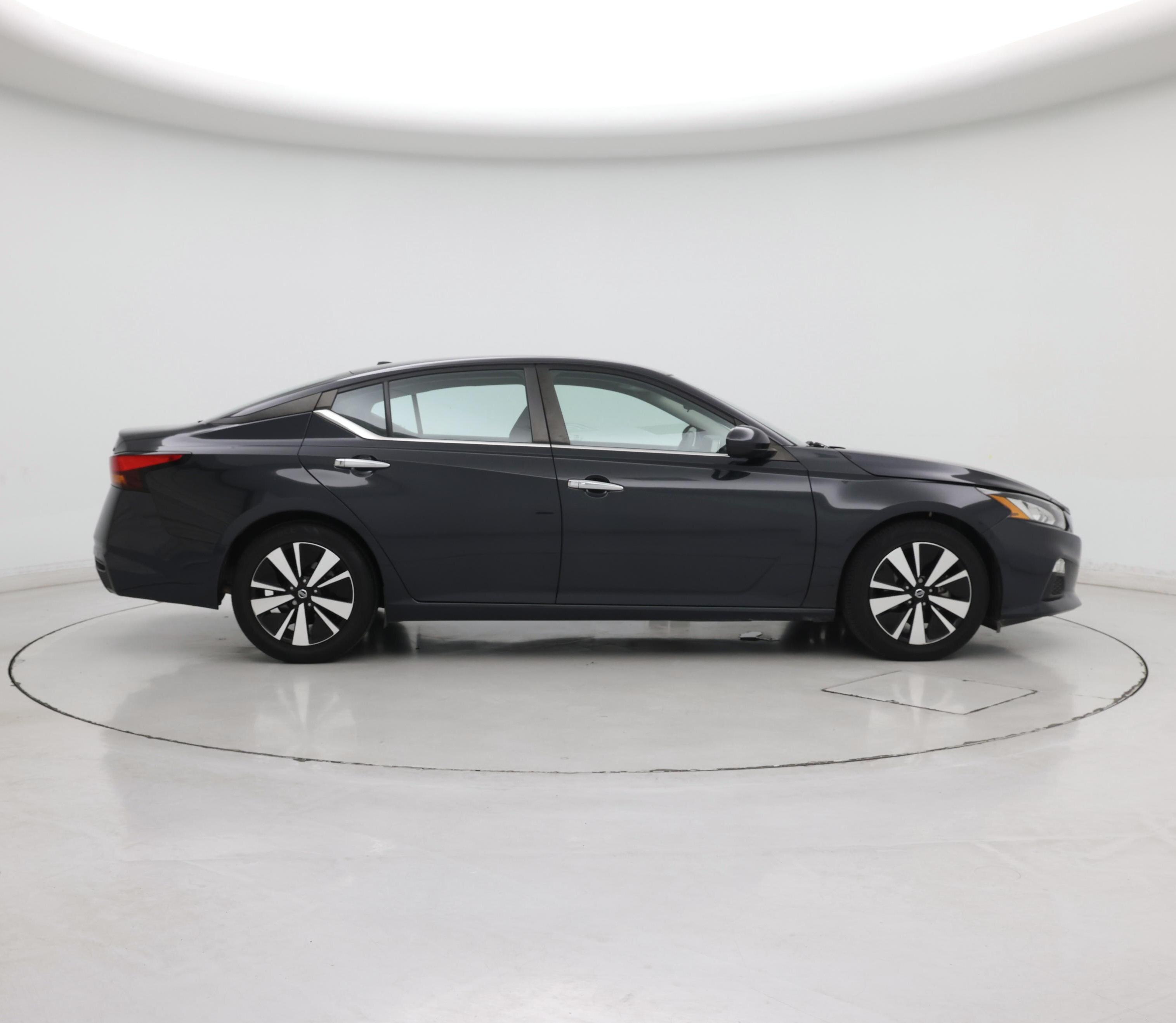 Thumbnail: 2022 Nissan Altima - 7