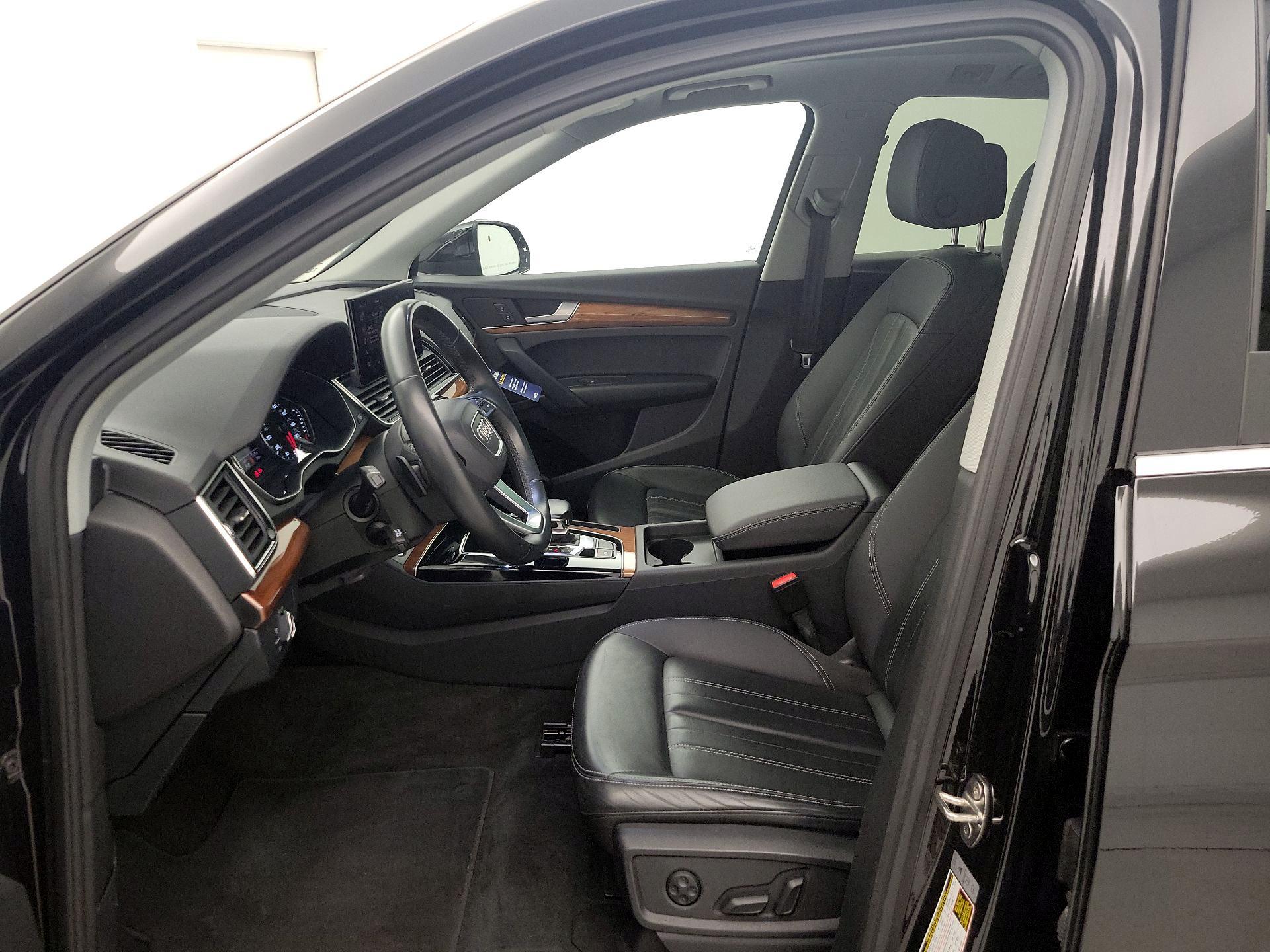 Thumbnail: 2023 Audi Q5 - 11
